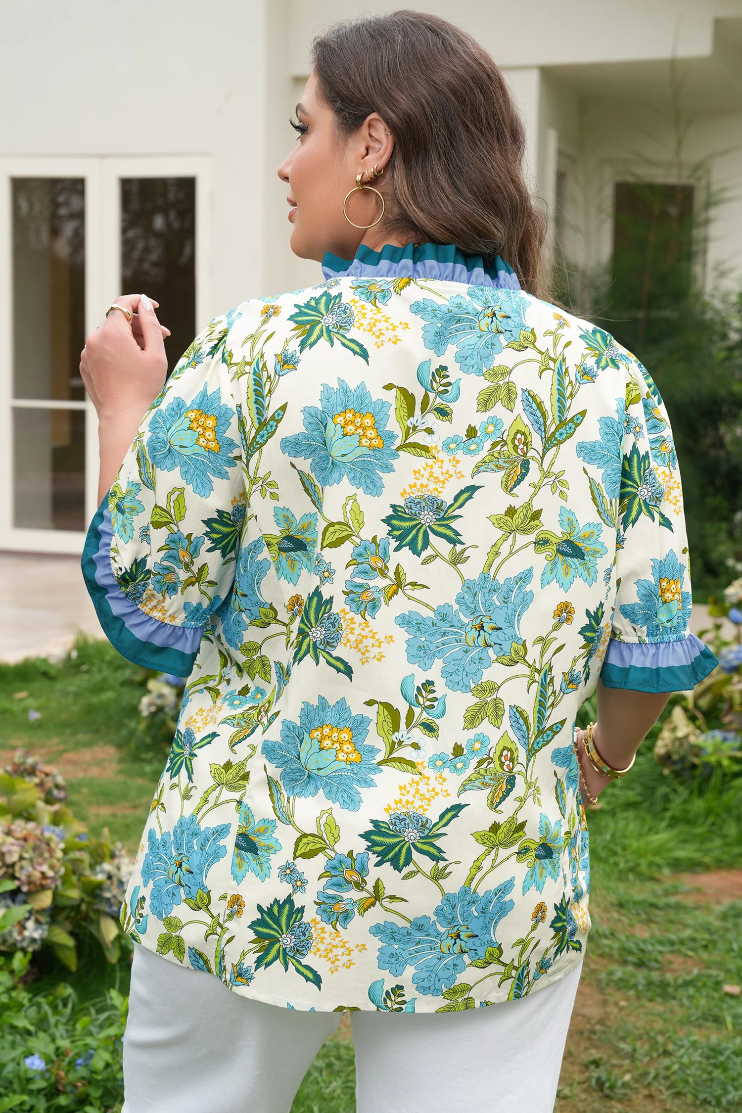 Threaded Pear Alisson Short Sleeve Floral Plus Blouse - Image 2