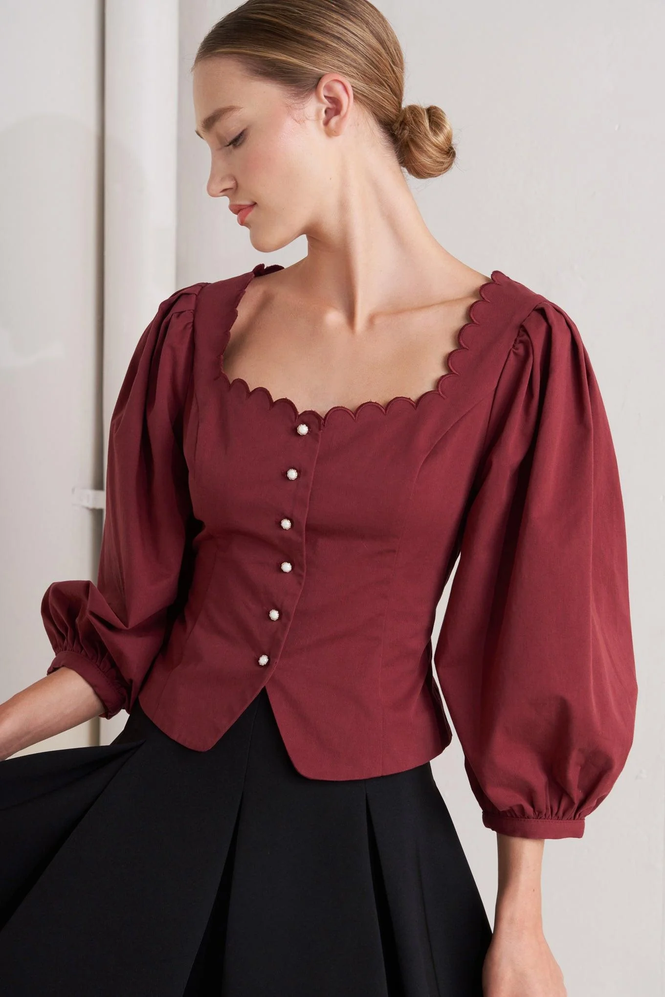 Amour Scallop Woven Top - Image 5