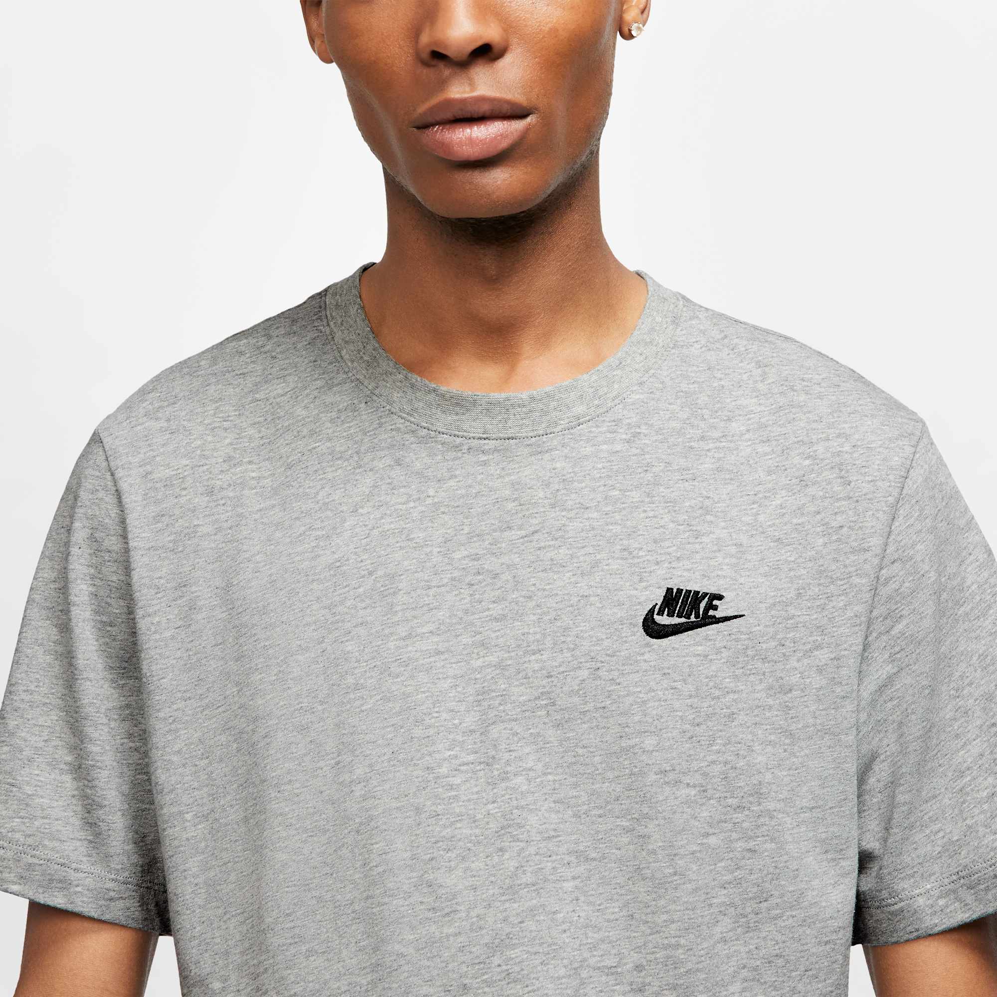 Nike Men's Sportswear Club T-Shirt - Image 3