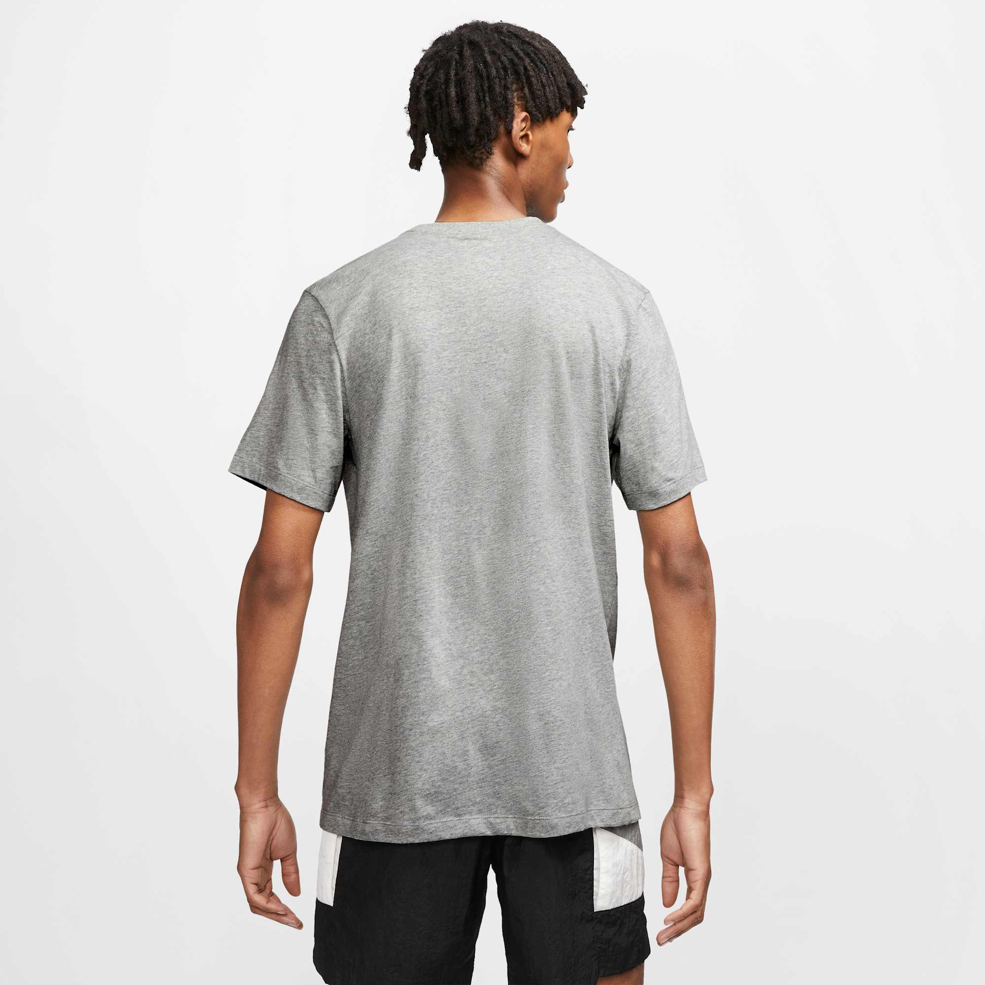 Nike Men's Sportswear Club T-Shirt - Image 5