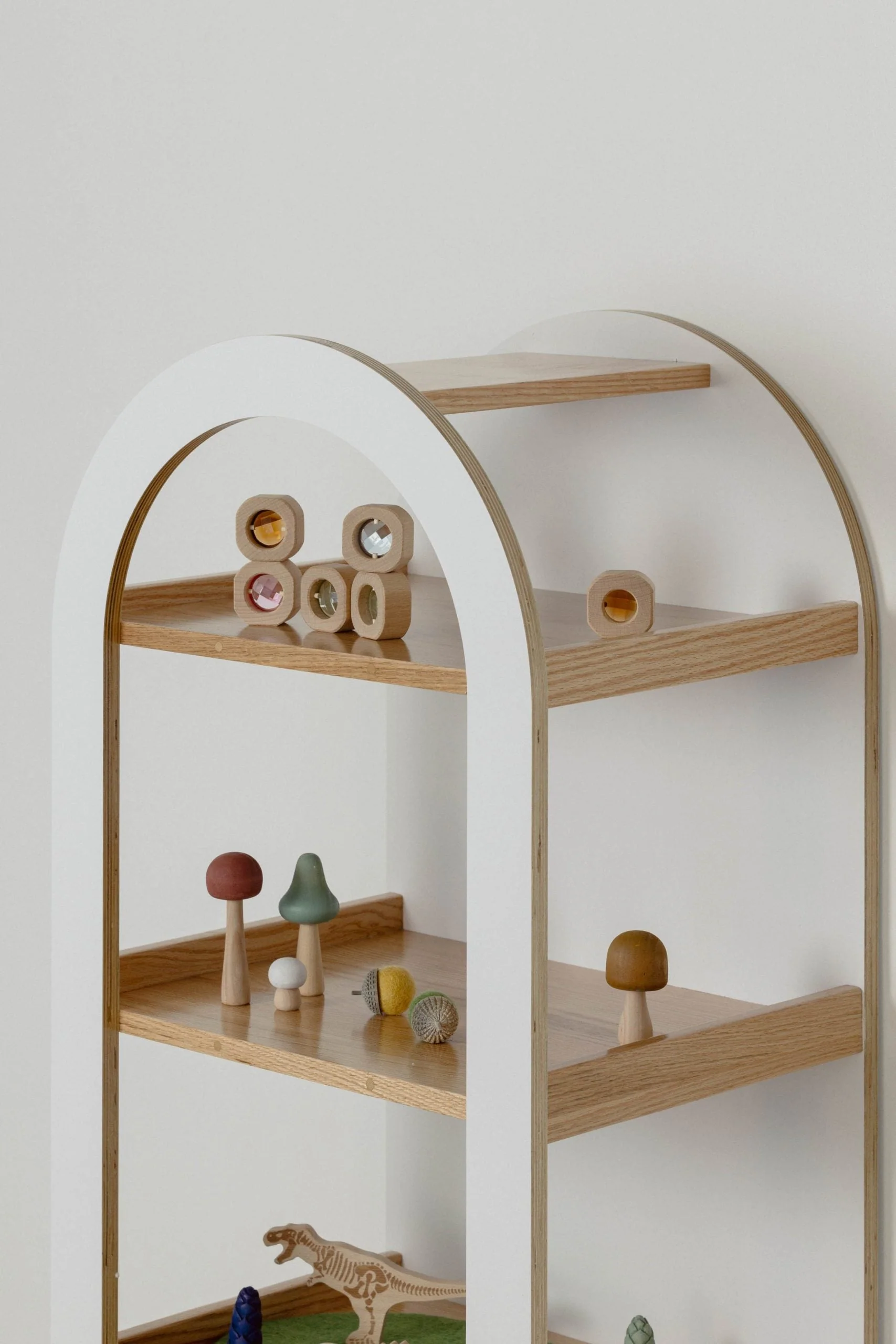 Arched Shelf (White + Natural) – 4-Tier Open Storage - Image 5
