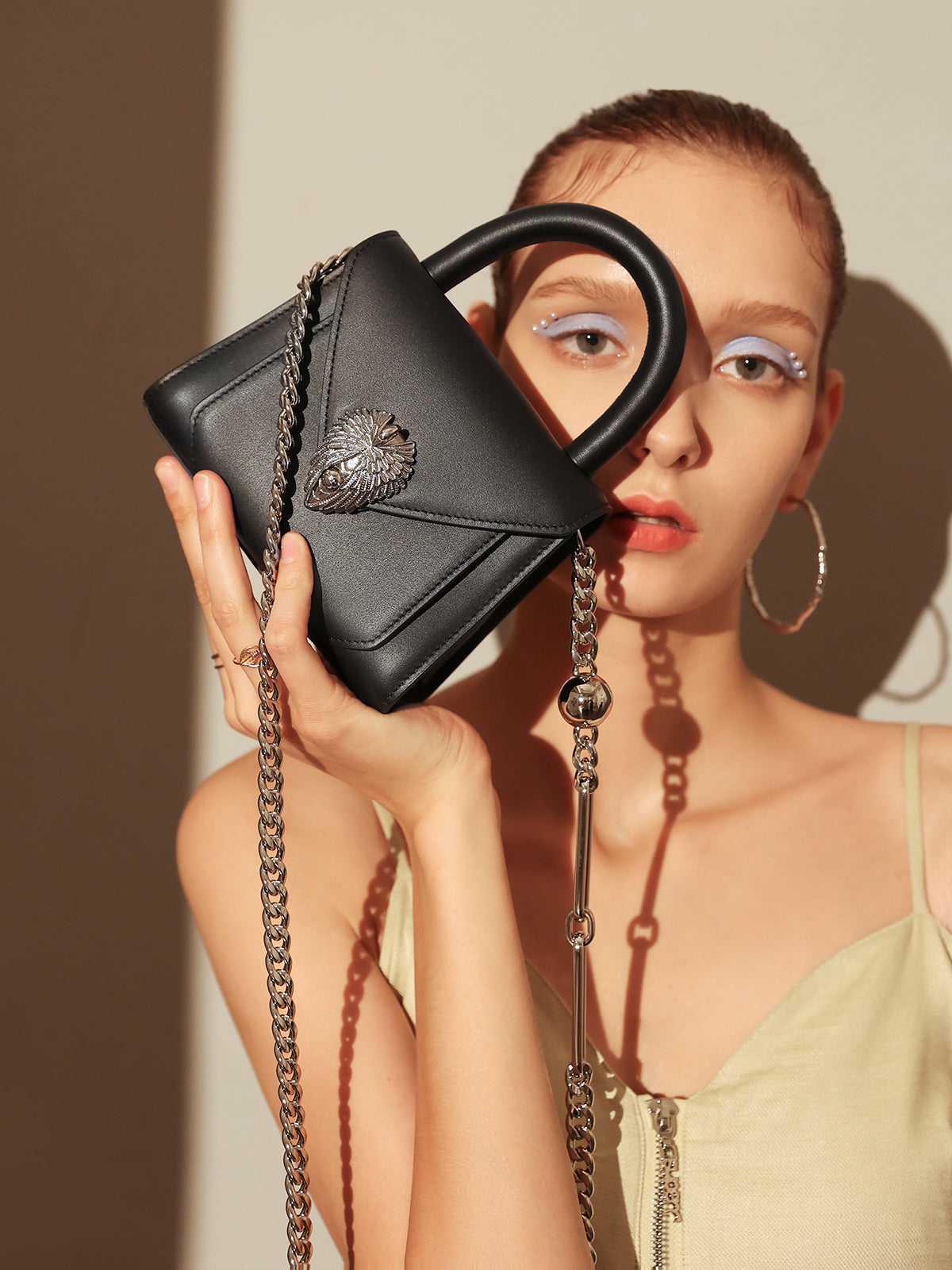 Avant Garde Silver Chain Strap Leather Satchel - Image 12