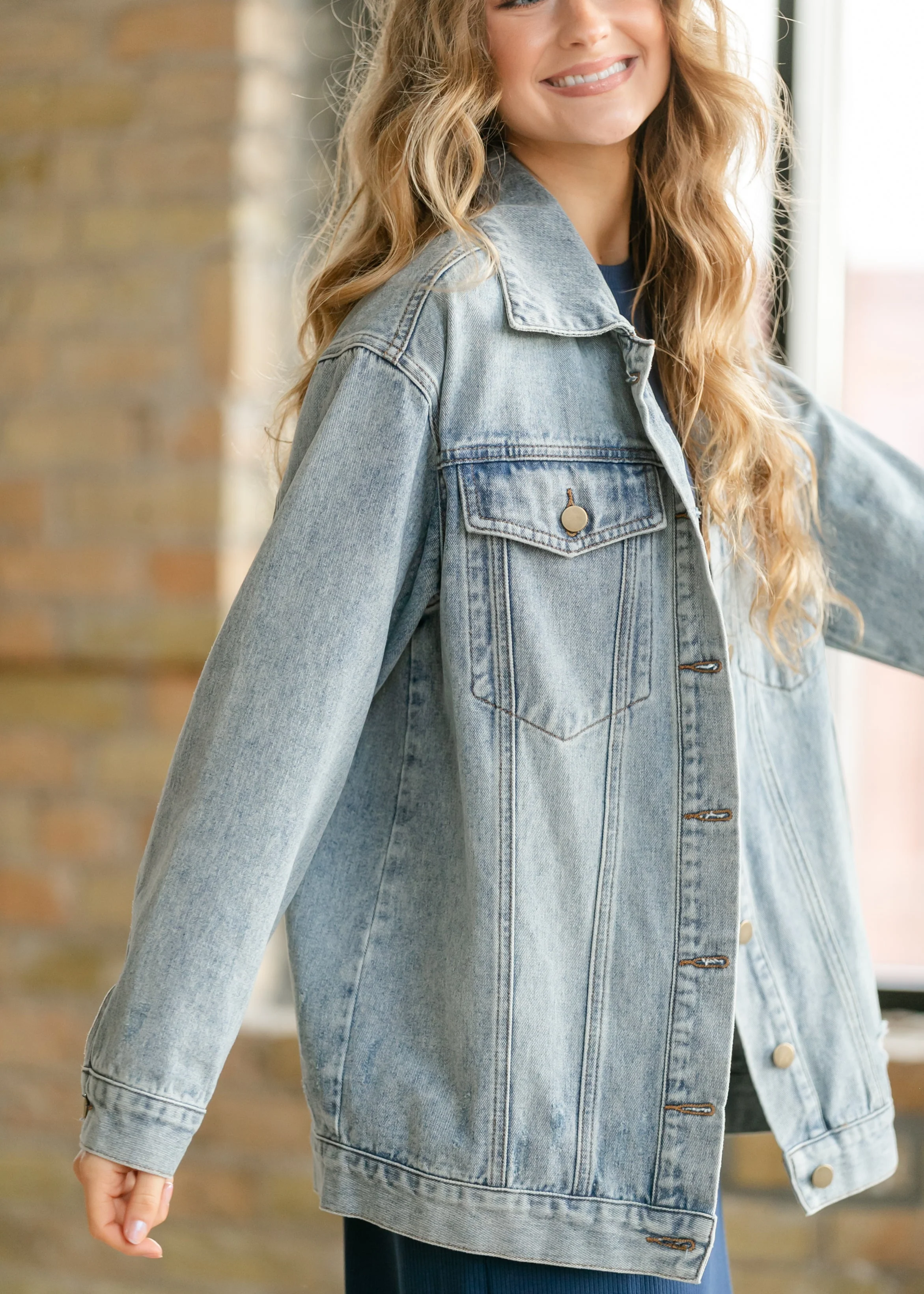 Brinx Oversized Denim Jacket - Image 4