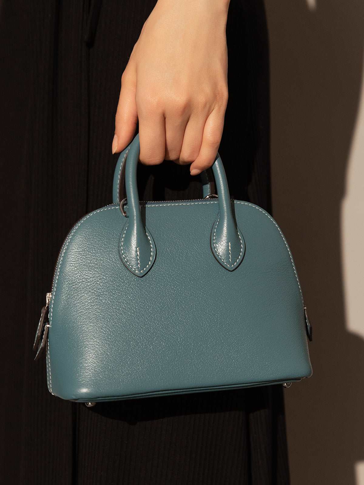 Brooklyn Lady Top Handle Bag - Image 3
