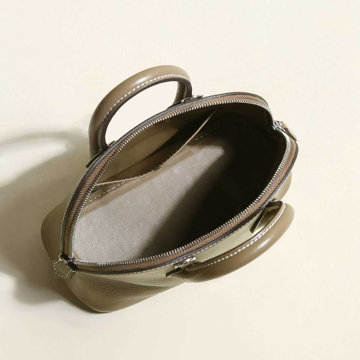 Brooklyn Lady Top Handle Bag - Image 7