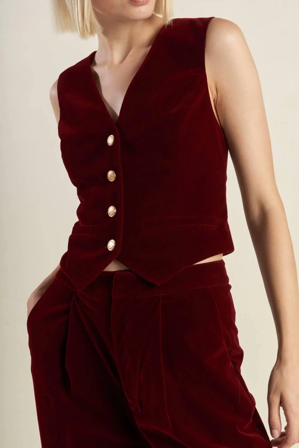 Coy Charm Velvet Vest - Image 3