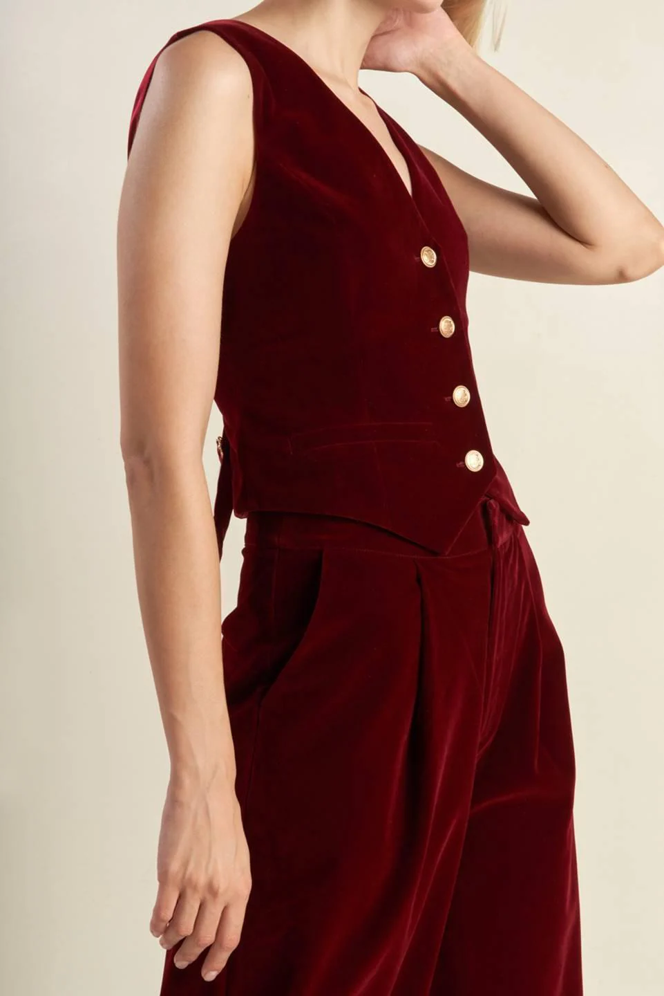 Coy Charm Velvet Vest - Image 7