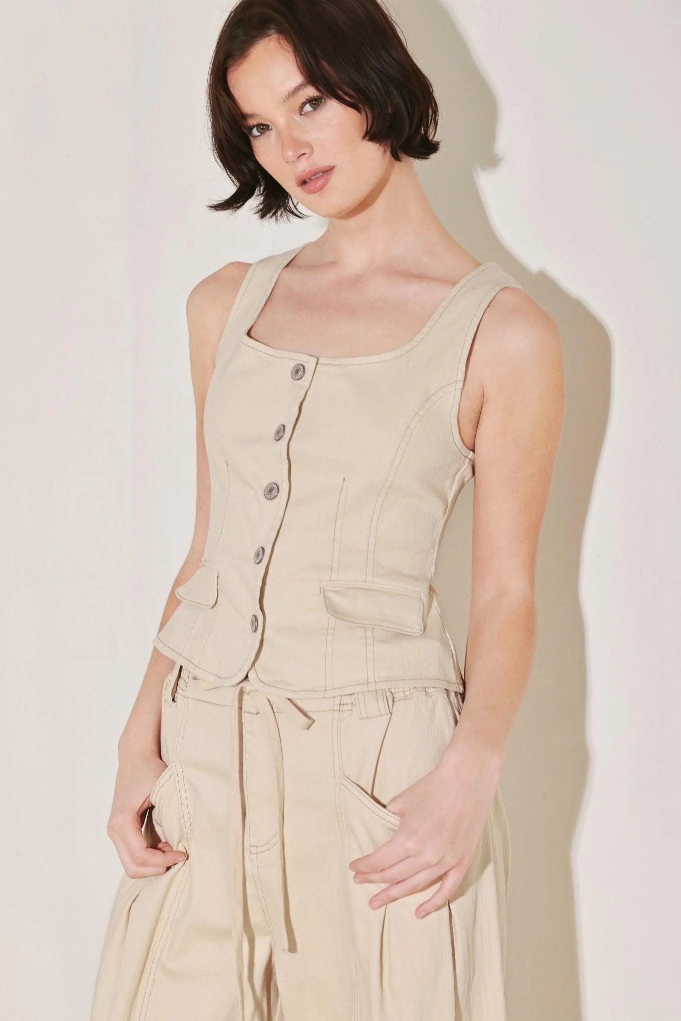 Daylight Groove Woven Vest - Image 5