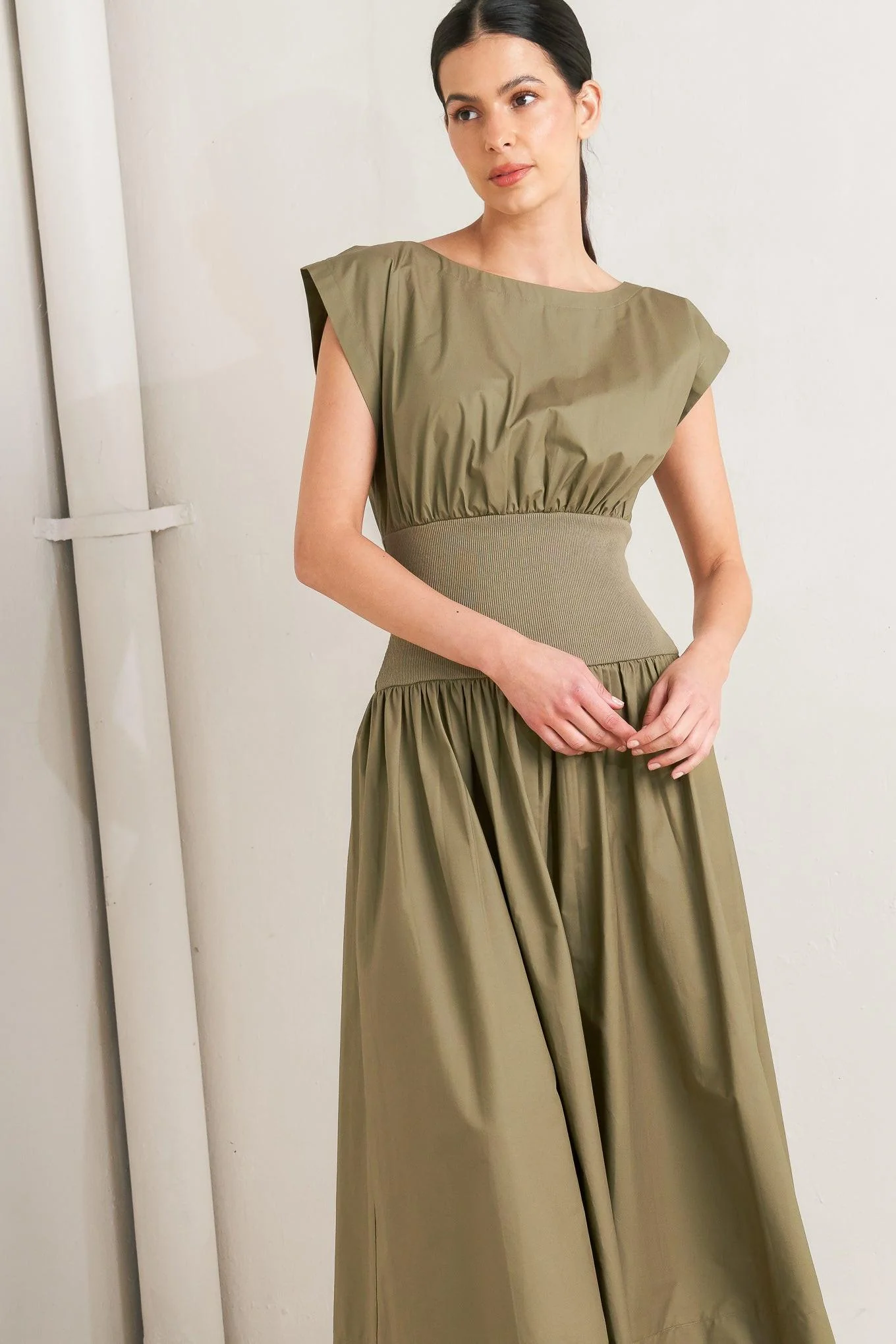 Dreamweaver Romantic Olive Woven Midi Dress - Image 5