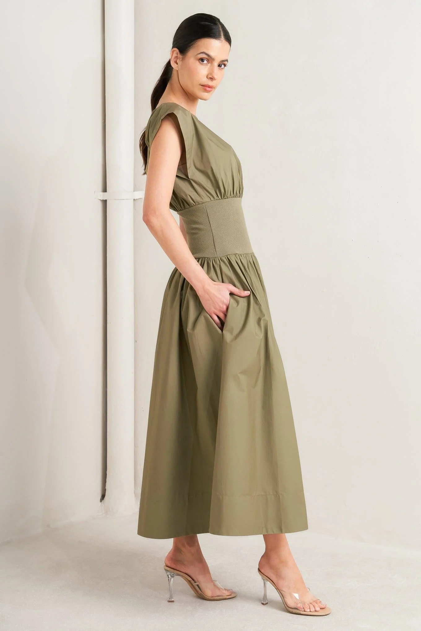 Dreamweaver Romantic Olive Woven Midi Dress - Image 7