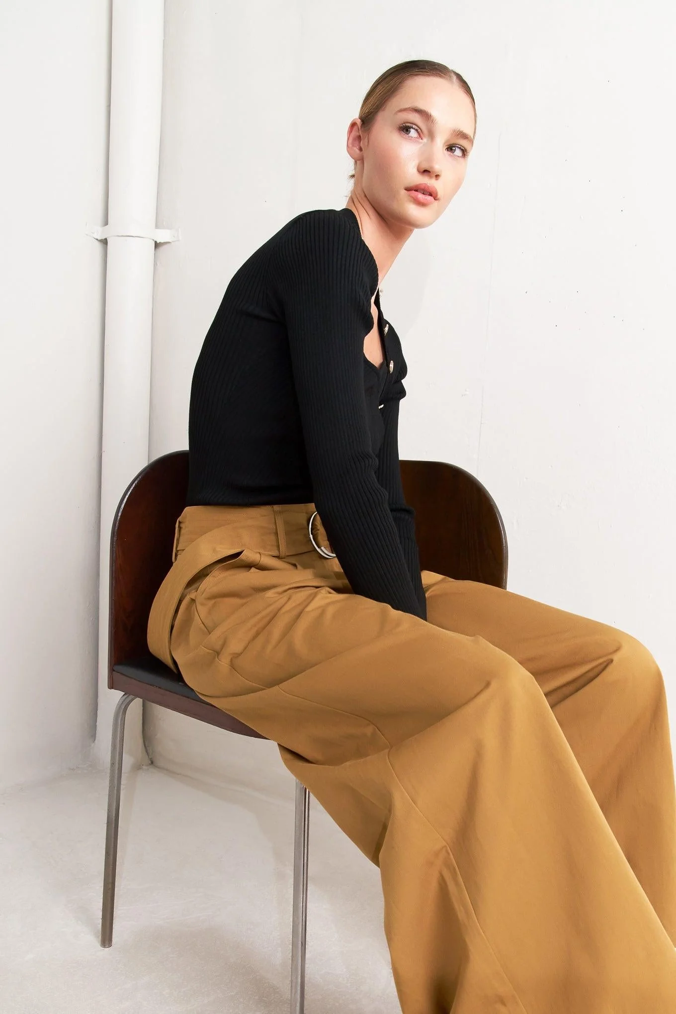 Elegance Unveiled Woven Pants - Image 11