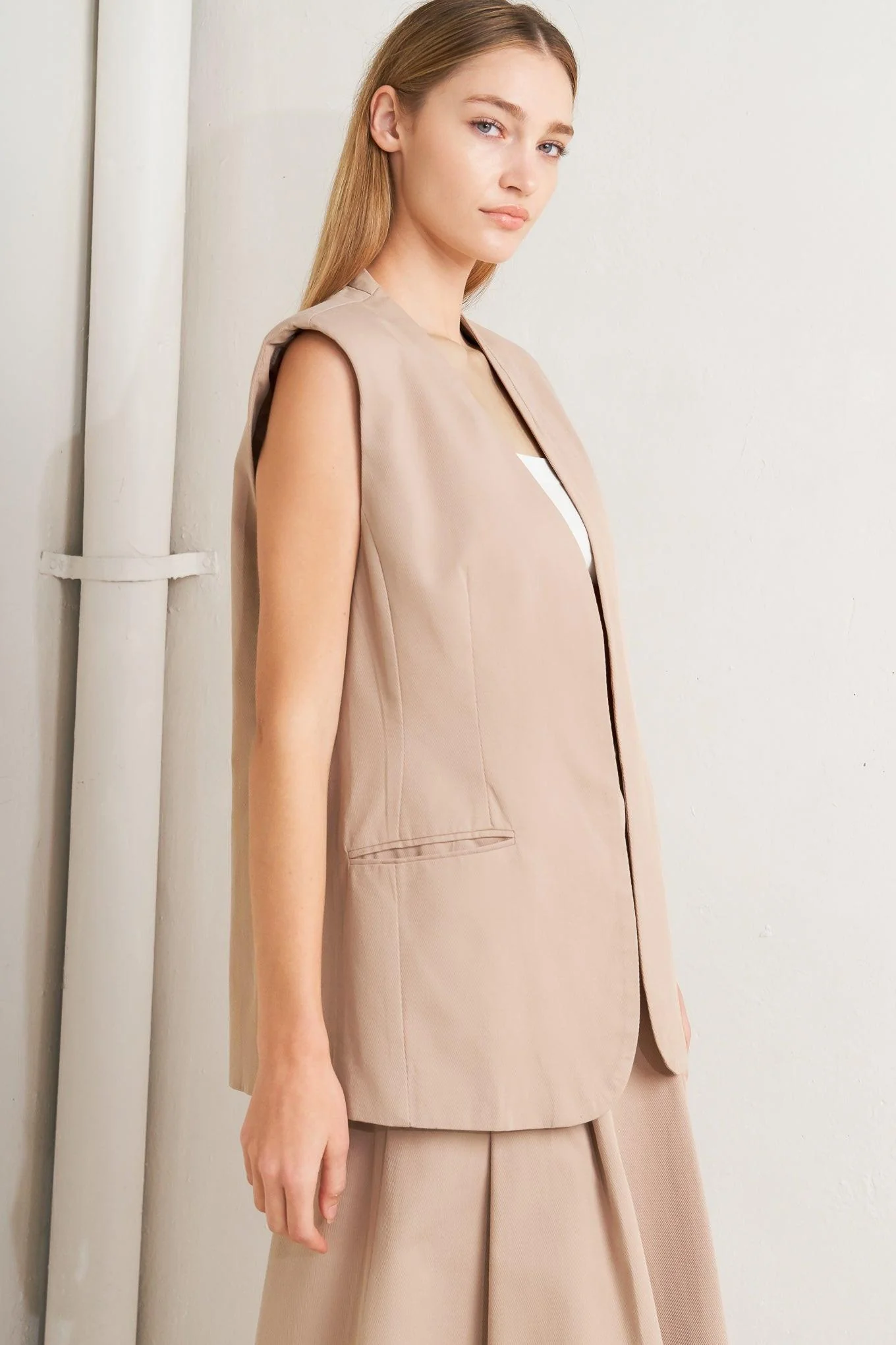 Elegant Pleat Woven Midi Vest - Image 6