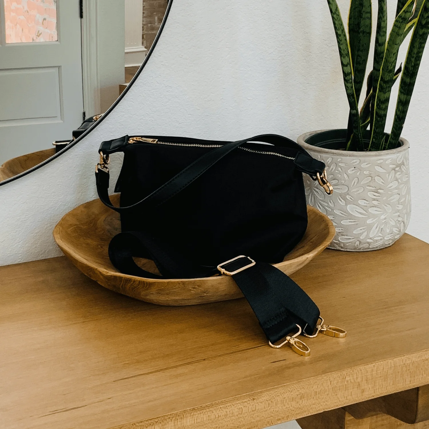 Threaded Pear Everly Crossbody - Image 10