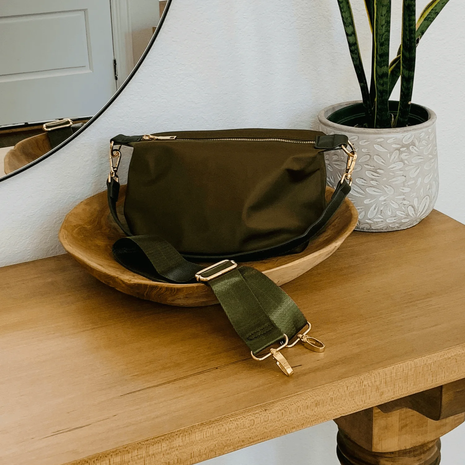 Threaded Pear Everly Crossbody - Image 8