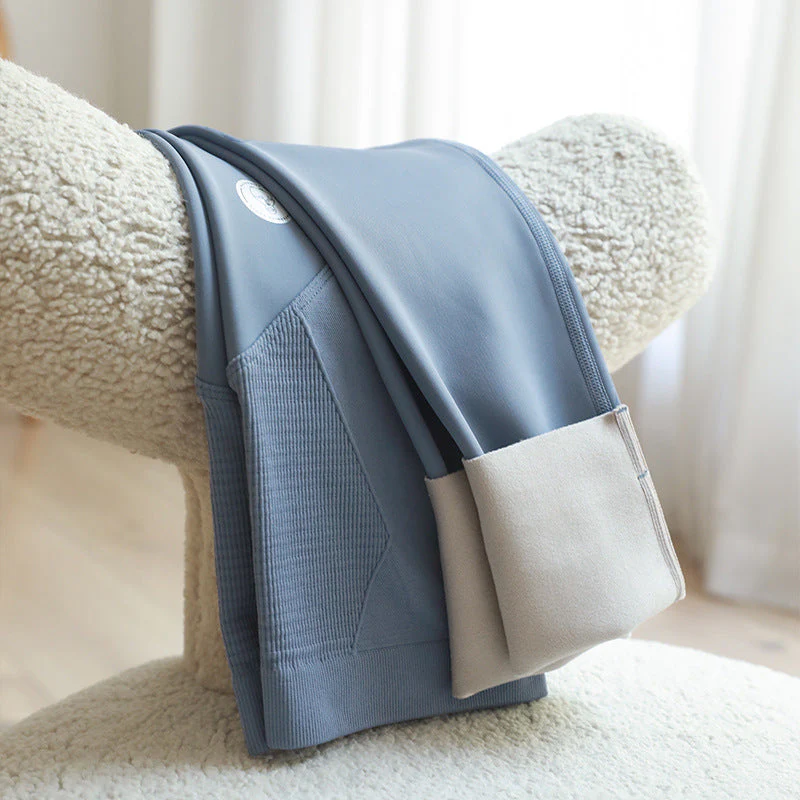 Fleece-Lined Belly Support Maternity Leggings - Image 3