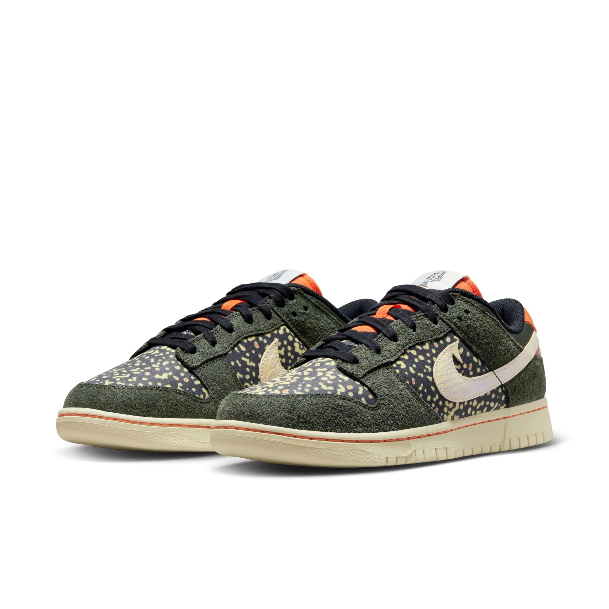 Nike Men's Dunk Low Se 'Gone Fishing Rainbow Trout' Sneakers - Image 2