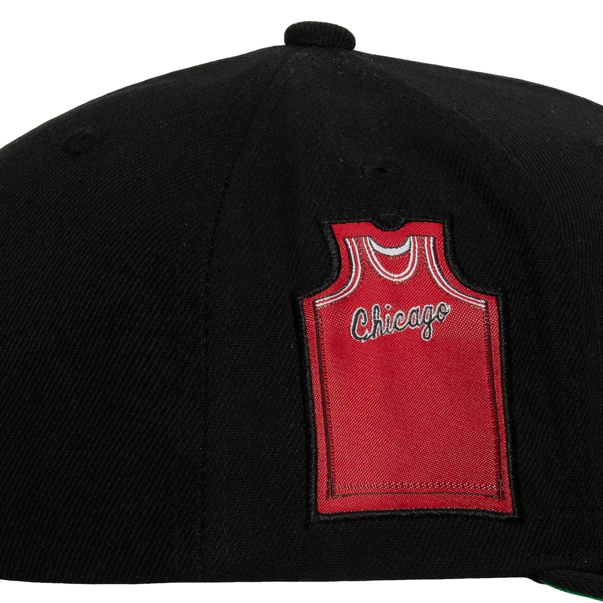 Mitchell & Ness Men's NBA Chicago Bulls Jersey Love Snapback - Image 3