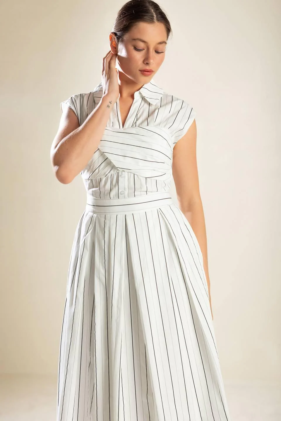 Incredibly Sensational Woven Midi Dress - Image 4