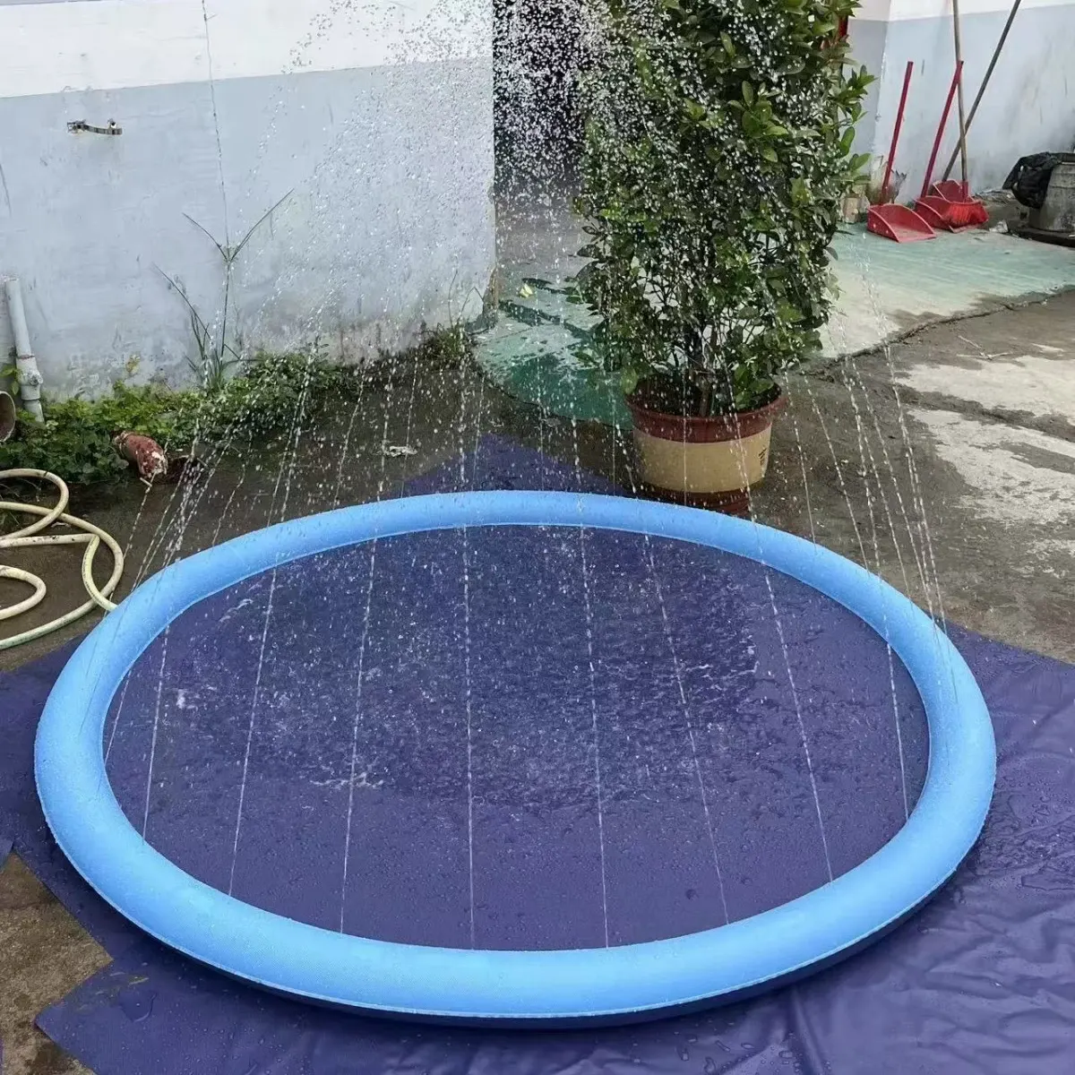 Inflatable Sprinkler Pool for Kids - Image 6