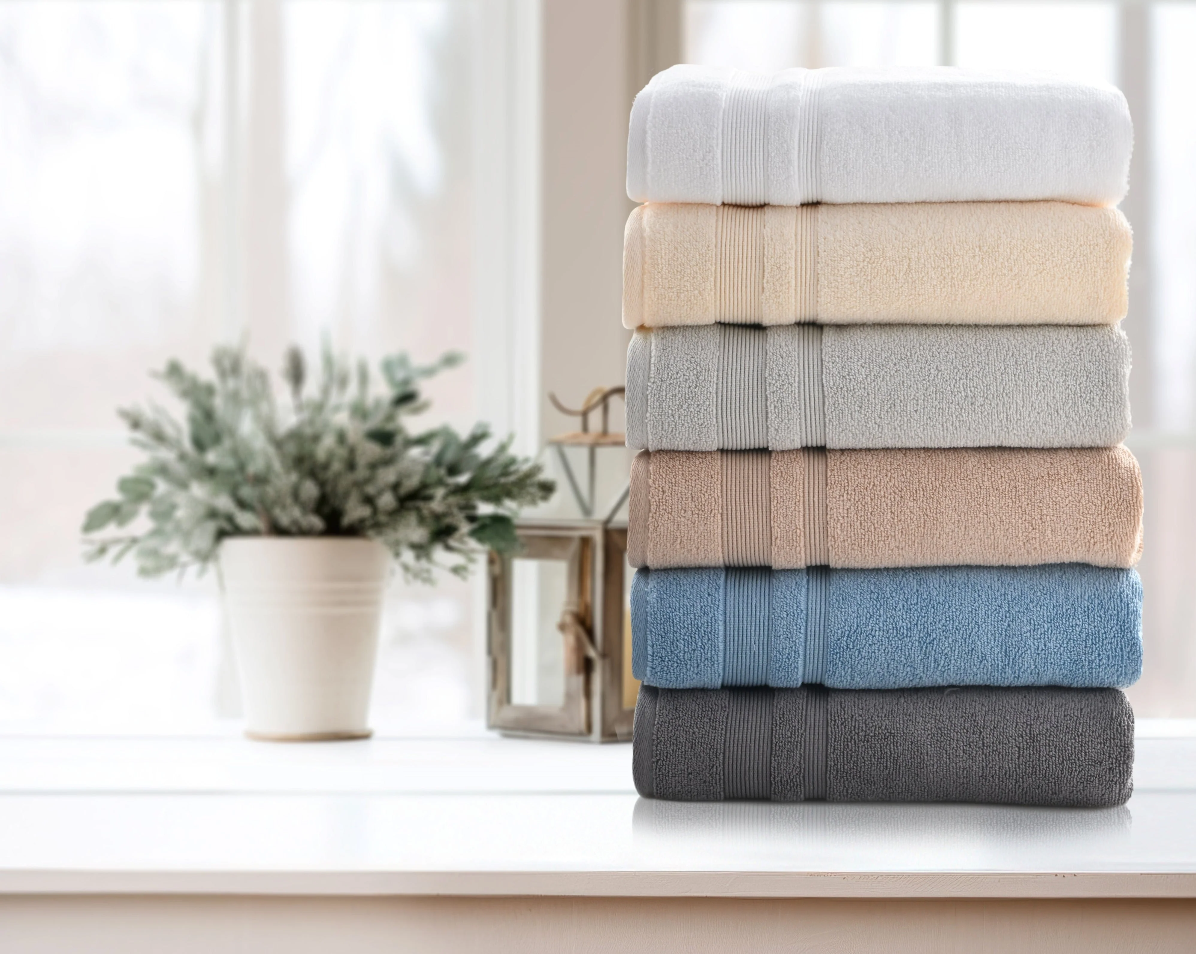 Kathy Ireland 4 Piece Zero Twist Cotton Plush Bath Towel Set - Image 2