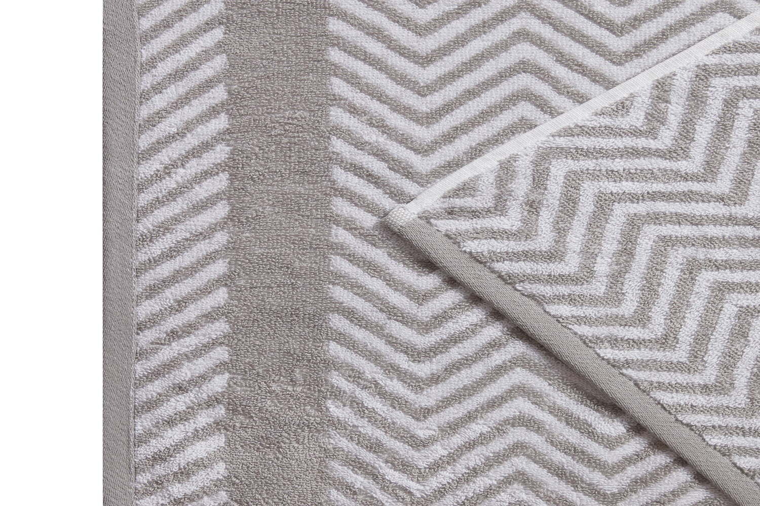 Kathy Ireland 6 Piece Chevron Jacquard Towel Set with Lets Dry - Image 2