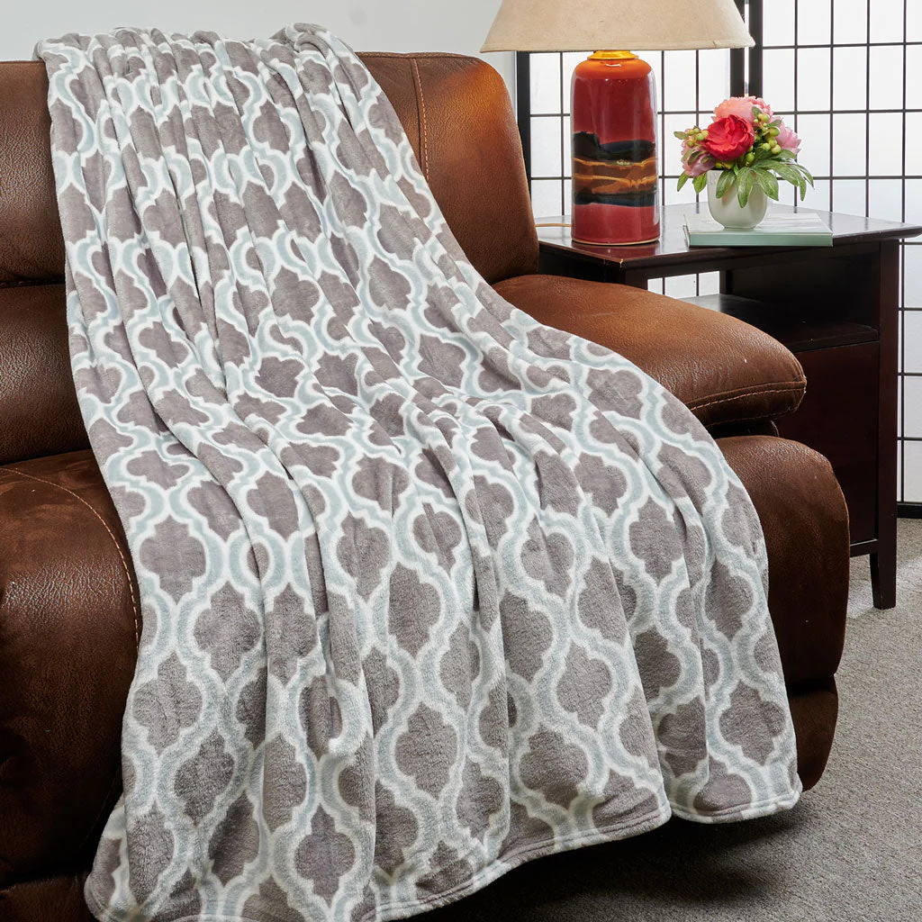 Kathy Ireland Flannel Fleece Blanket by Bed Bath Fashions - Image 3