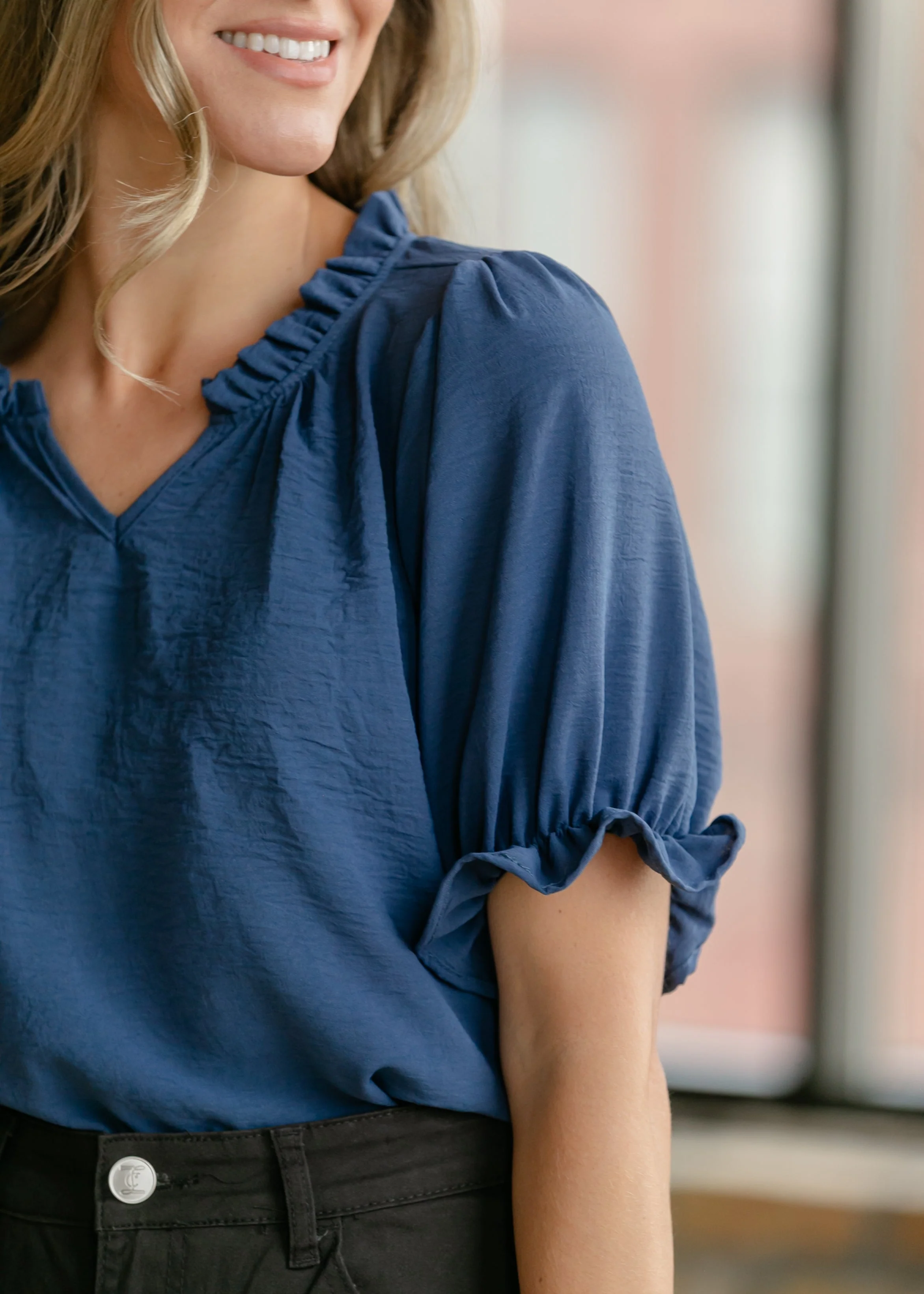 Laurel V-neck Short Sleeve Top - Image 4