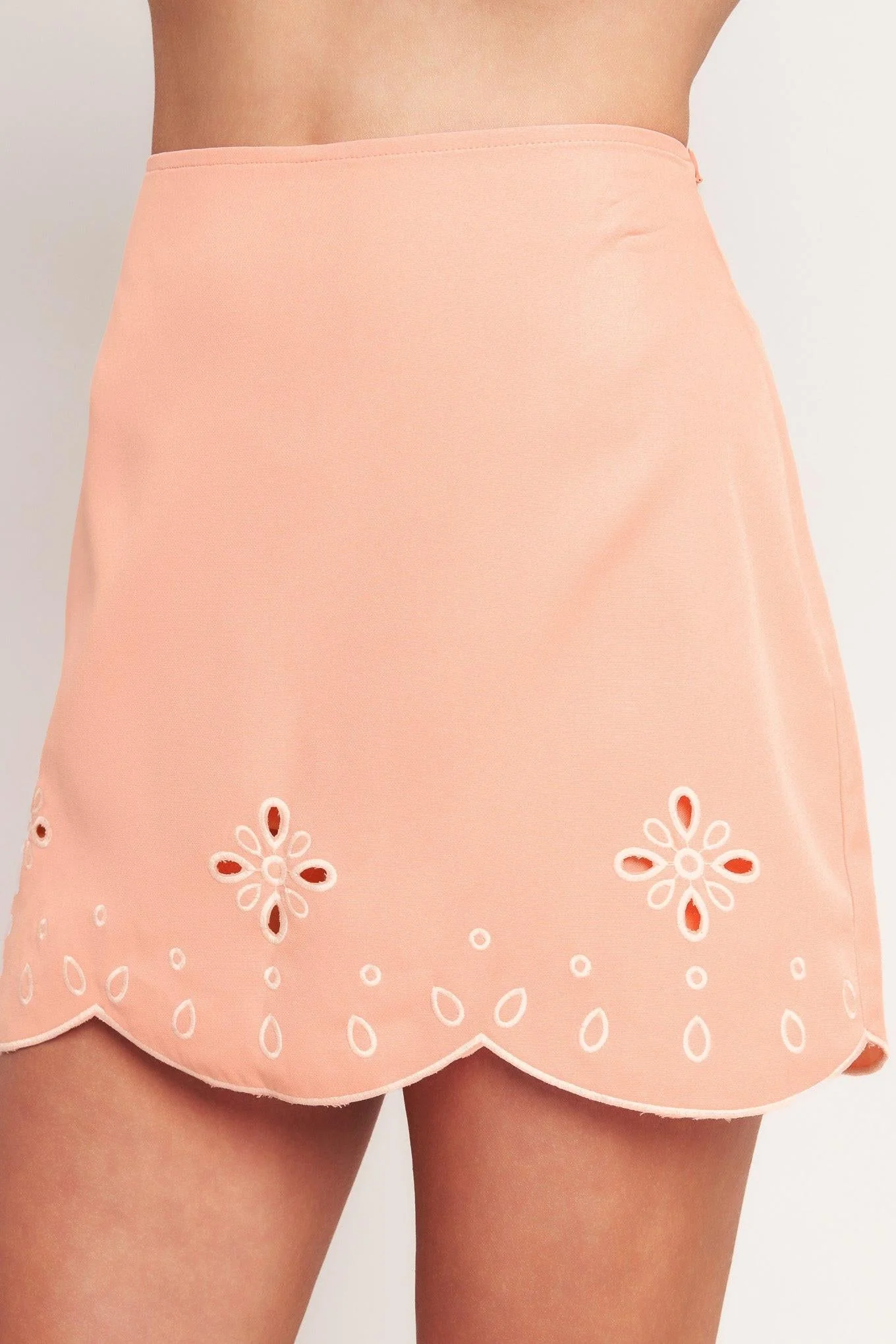 Love Peach Woven Mini Skirt - Image 3