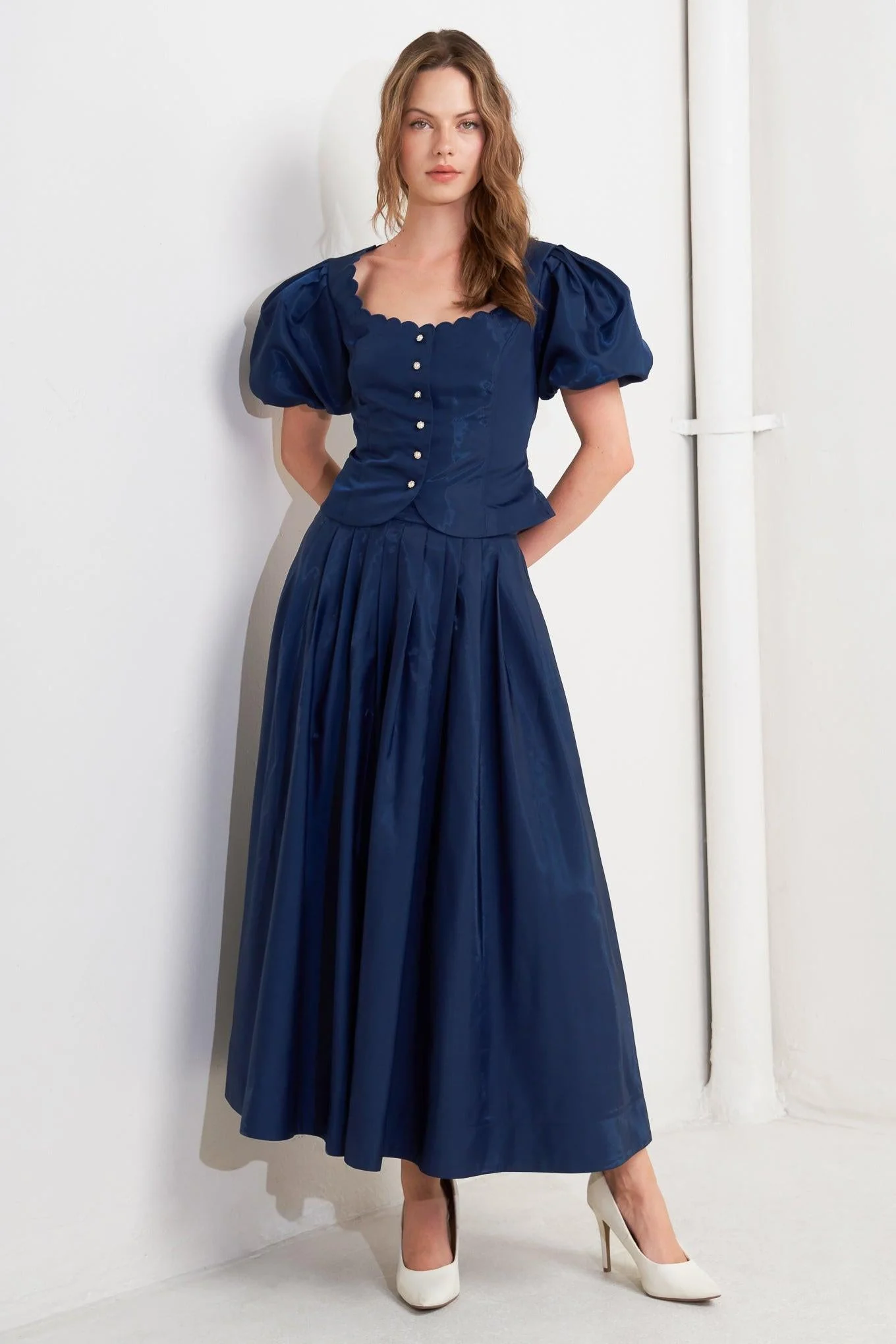 Luxe Flare Woven Pleated Midi Skirt - Image 3