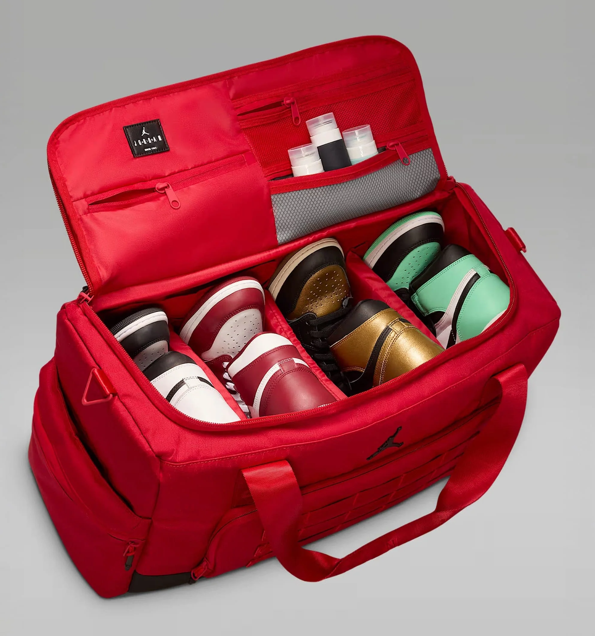 Air Jordan Collectors 44L Duffle Bag - Image 4