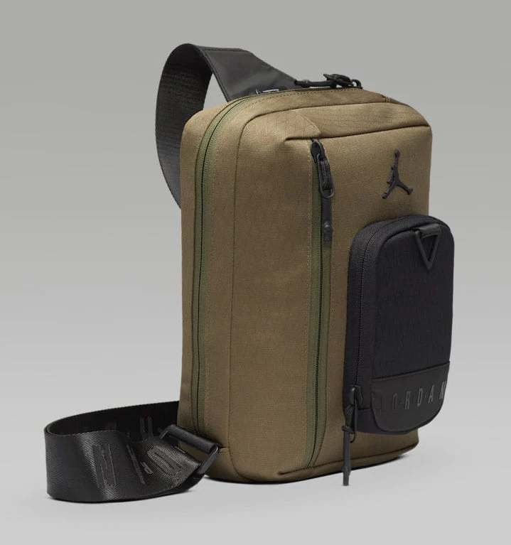 Air Jordan Unisex Collectors Crossbody 3L Bag - MA0957-E6F - Image 2