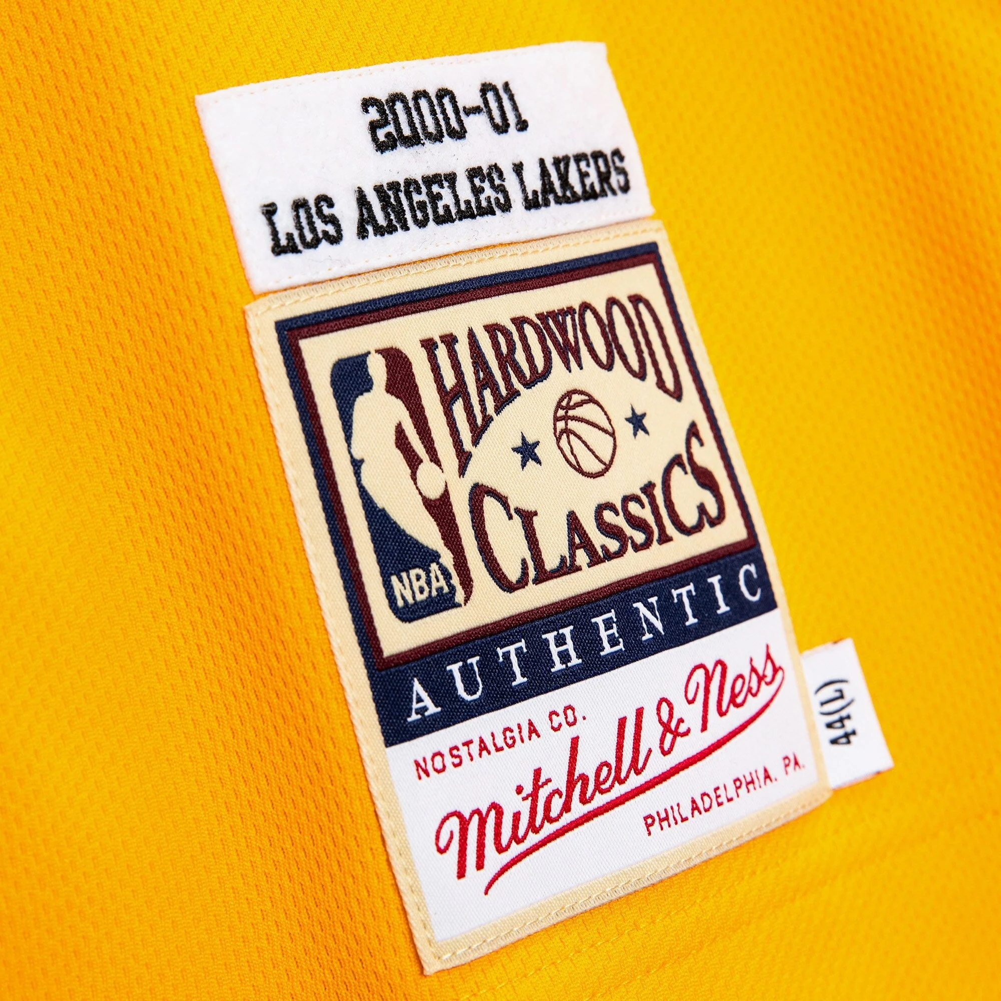 Mitchell & Ness Men's NBA Authentic Shooting Shirt Lakers 00 Shooting Shirt - Image 3