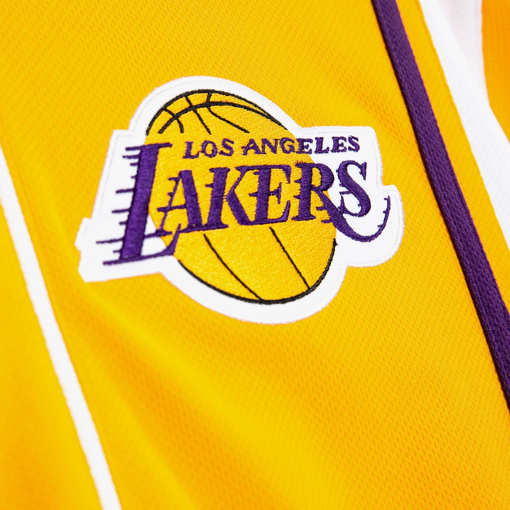 Mitchell & Ness Men's NBA Authentic Shooting Shirt Lakers 00 Shooting Shirt - Image 4
