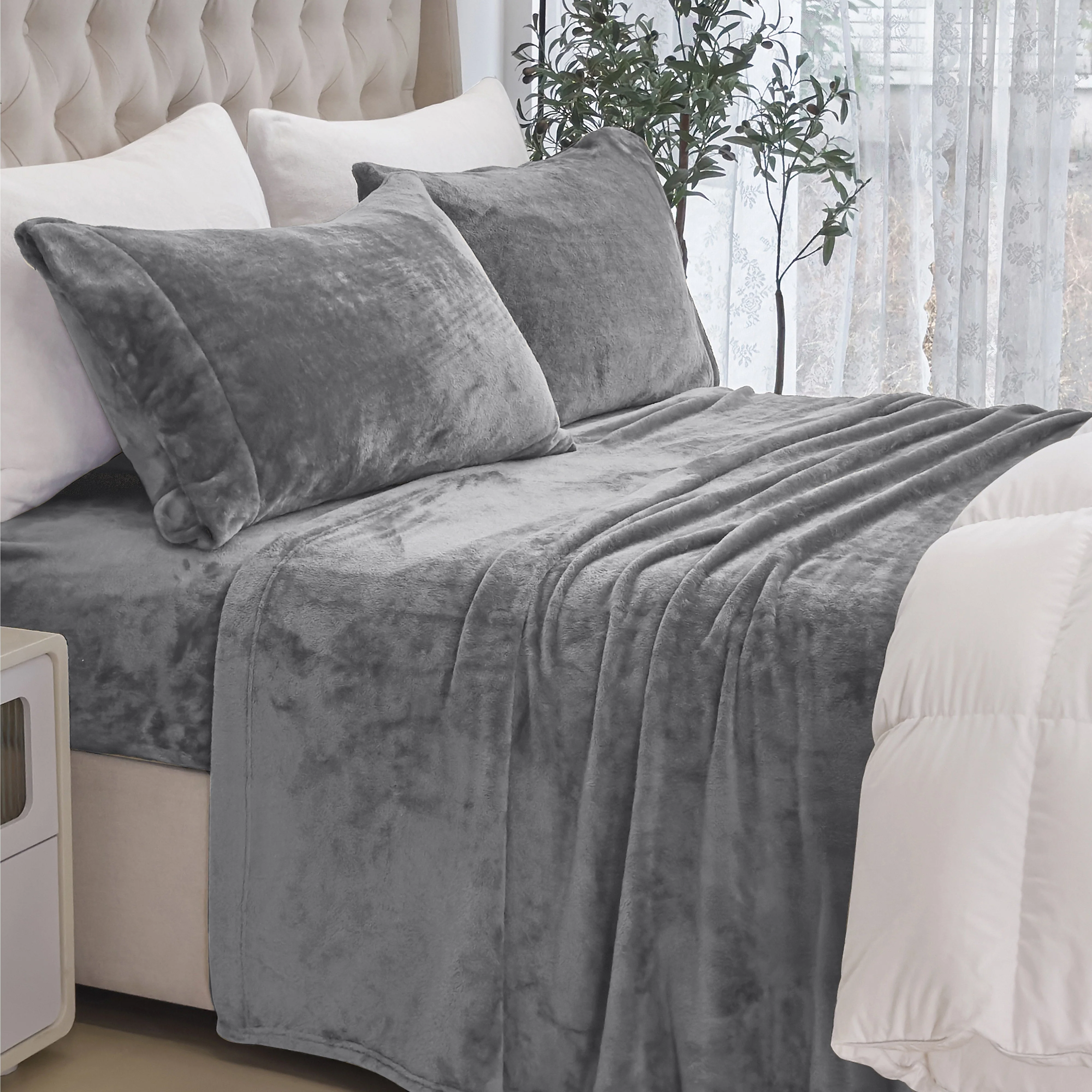 Mocassi 4-Piece Velvet Plush Flannel Sheet Set - Image 10