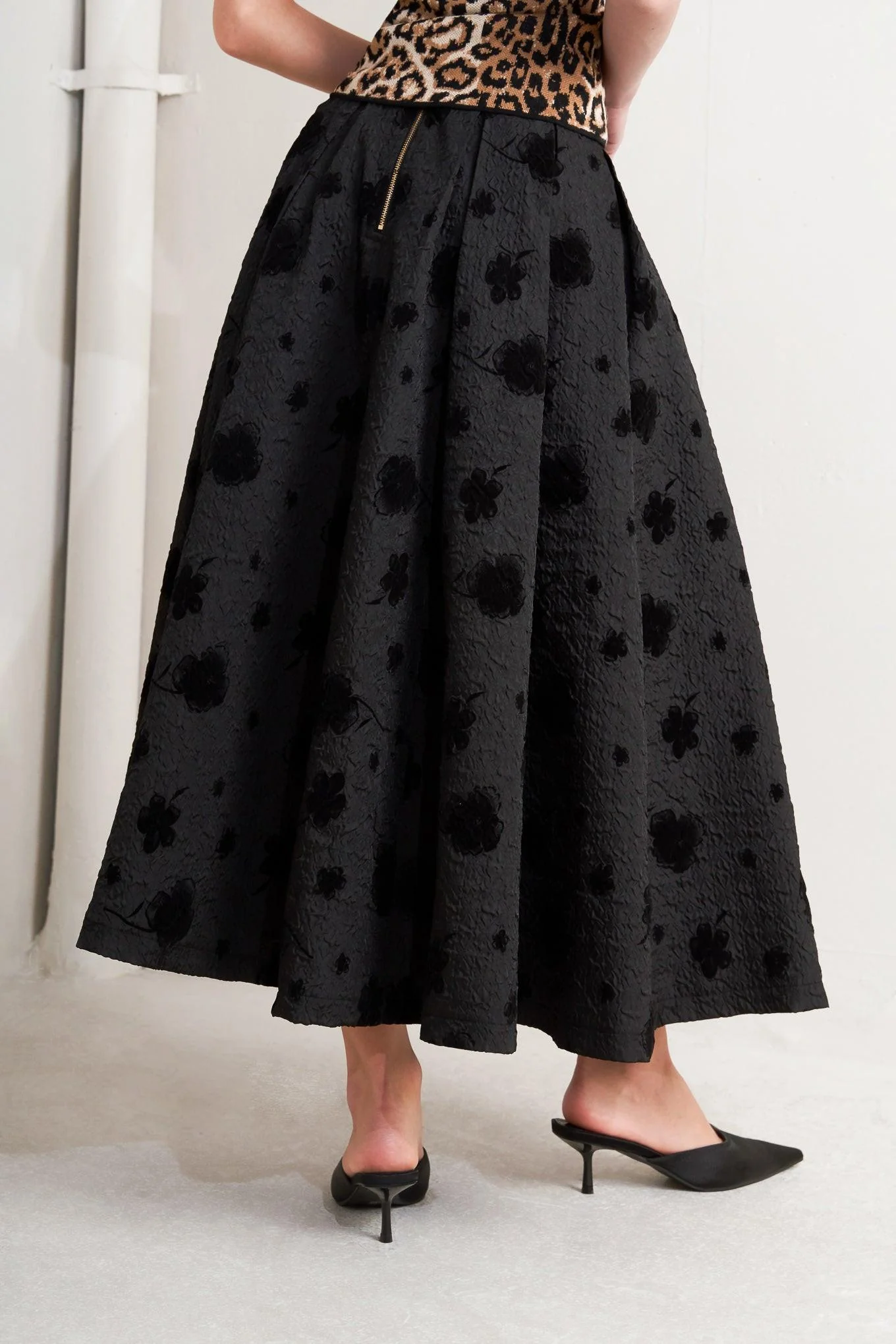 Noir Blooming Romance Woven Full Midi Skirt - Image 3