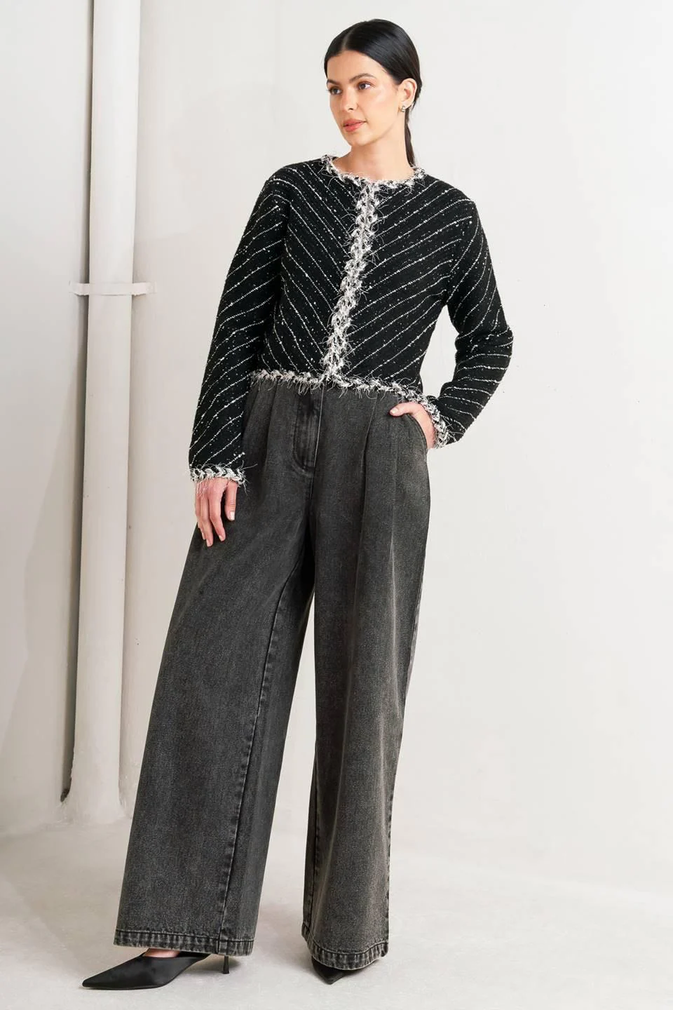 Noir Linear Sweater Knit Jacket - Image 8