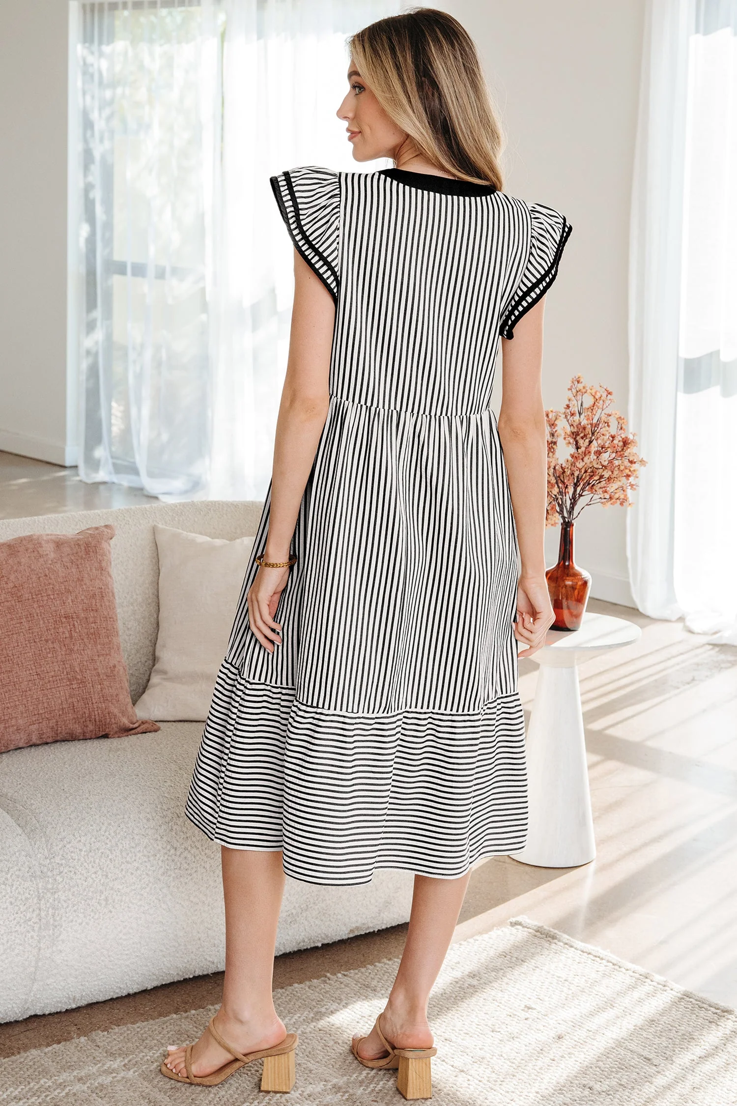 Threaded Pear Opal Contrast Trim Midi Dress - Image 2