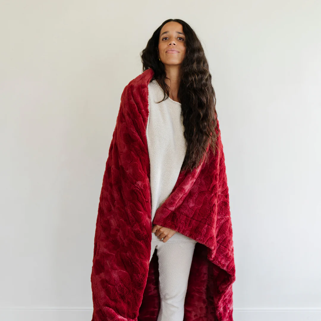 PATTERNED FAUX FUR THROW BLANKETS - Image 70