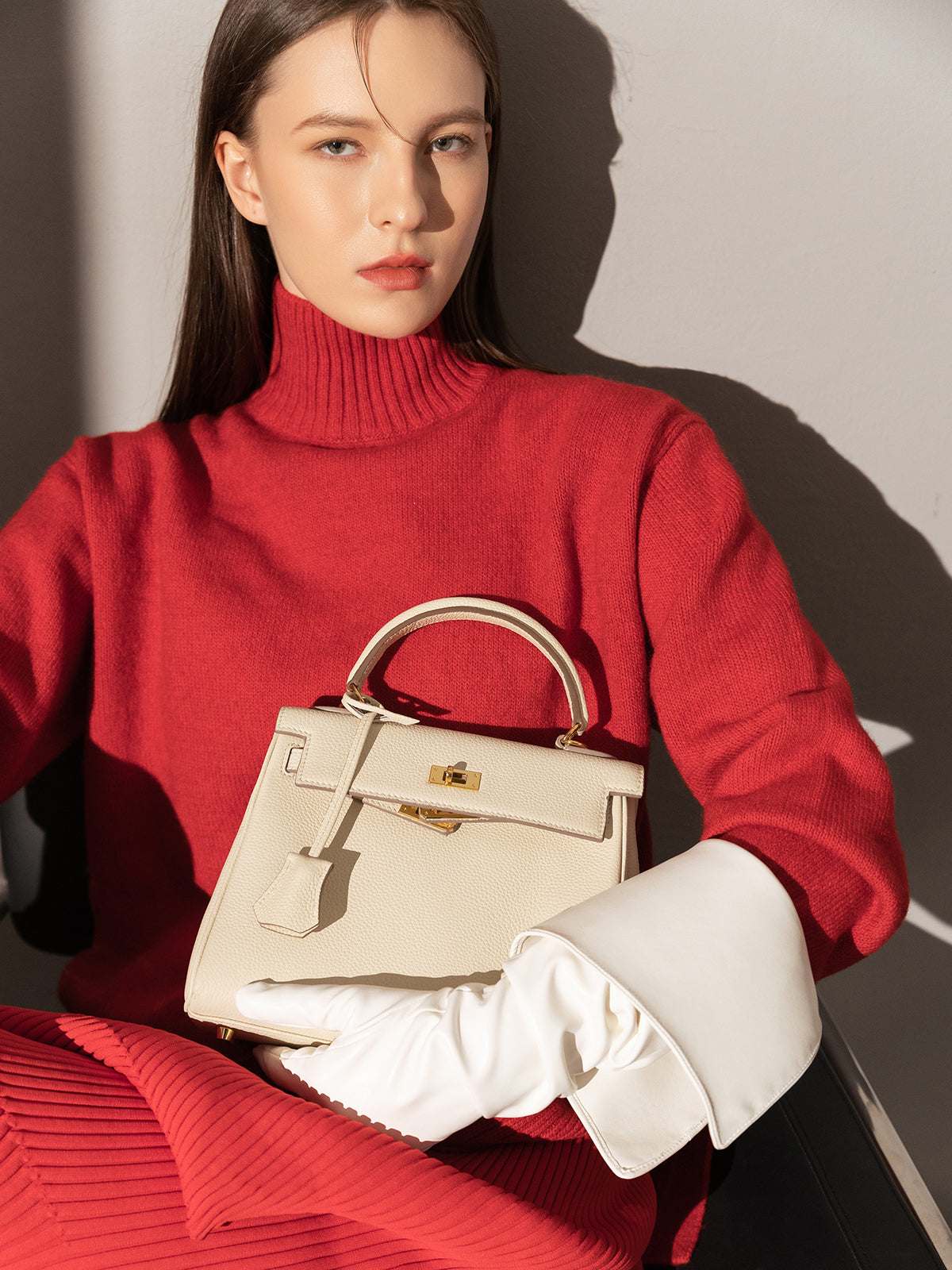Queens Mini Top Handle Leather Bag - Image 16