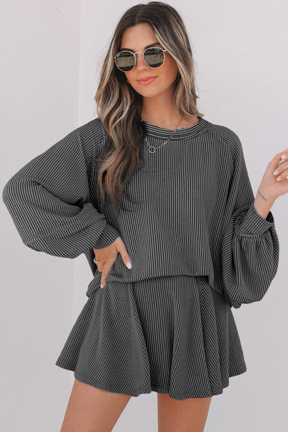 Threaded Pear Scarlett Corded Lantern Sleeve Top - Image 4