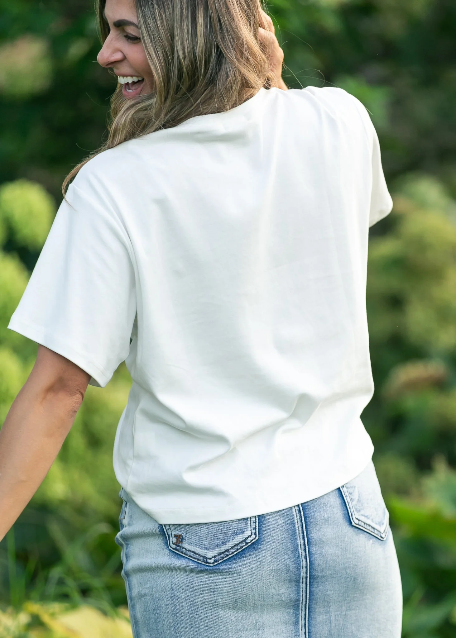 Short Sleeve Essential Relaxed T-shirt - Image 11