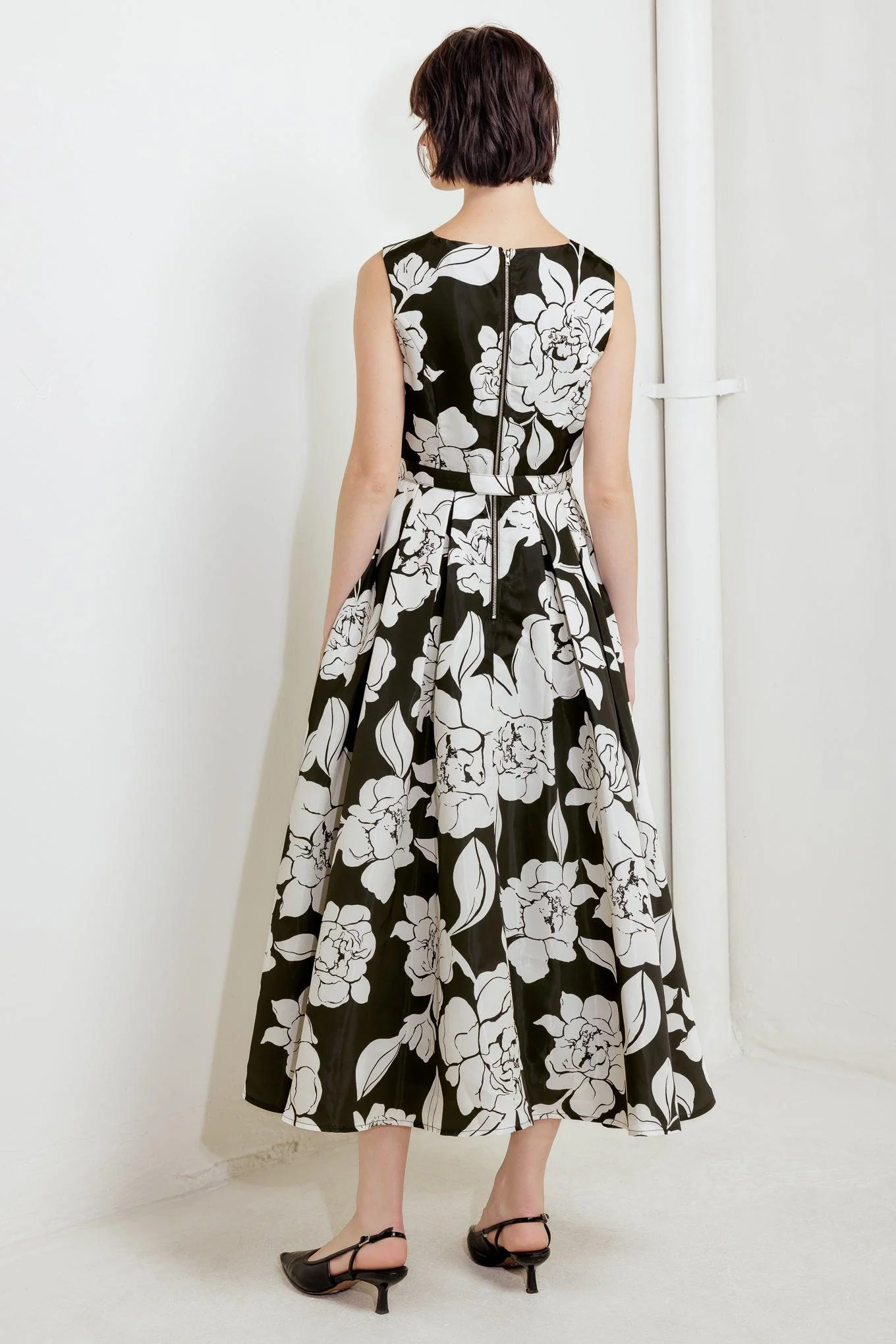Silent Heart Black Woven Midi Dress - Image 3