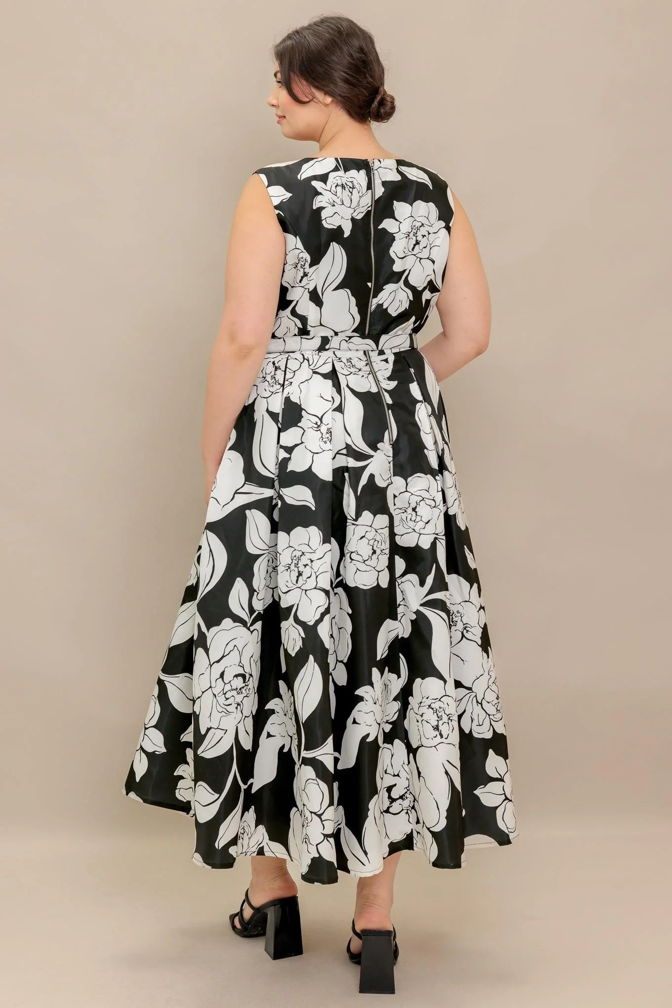 Silent Heart Black Woven Midi Dress - Image 8