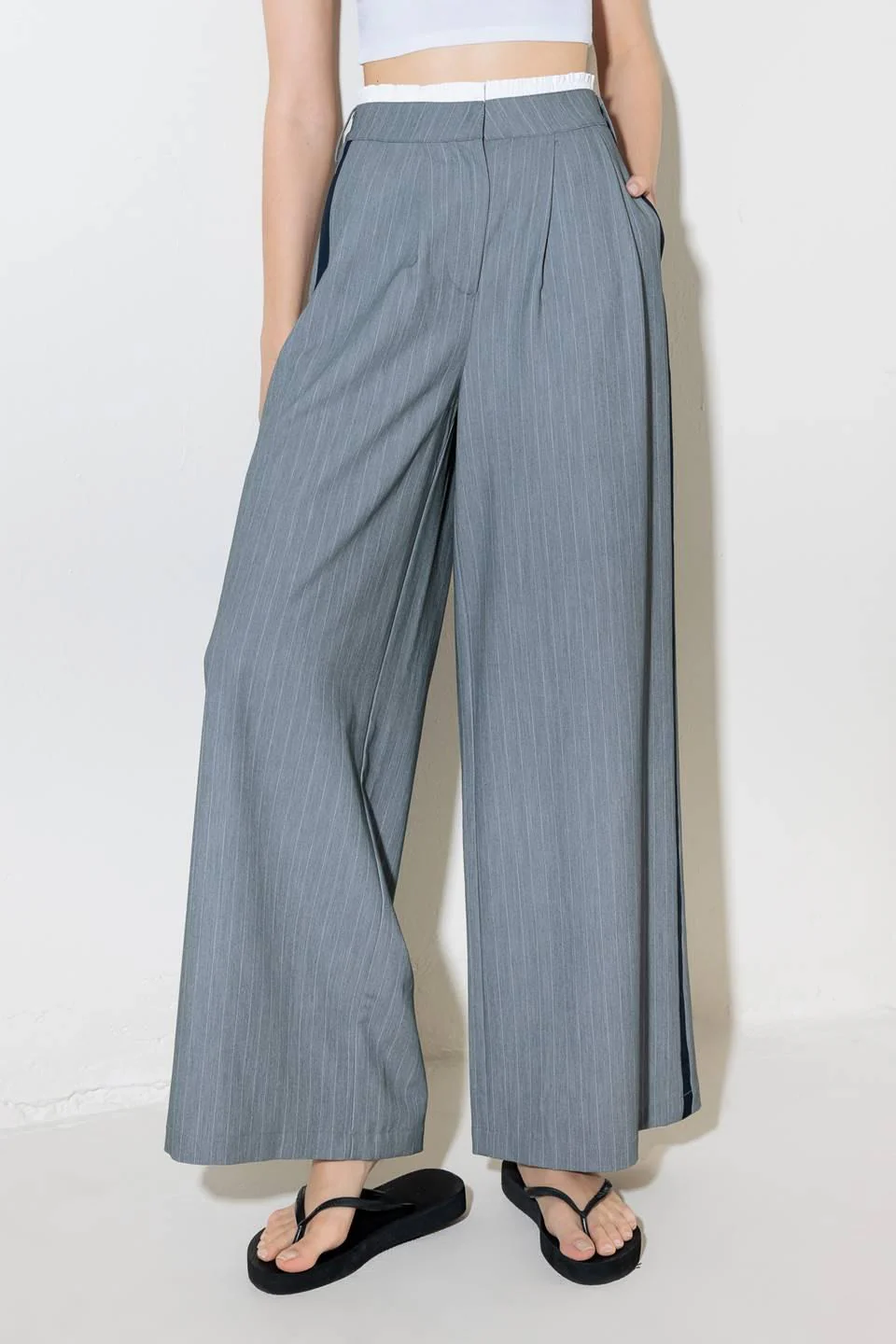 Smile Bright in Grey Woven Pants - Image 3
