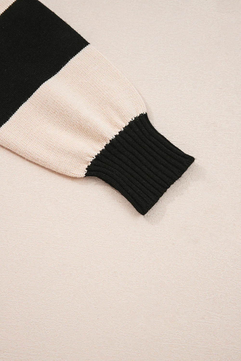 Threaded Pear Sofia Waist Splicing Hem Sweater - Image 5
