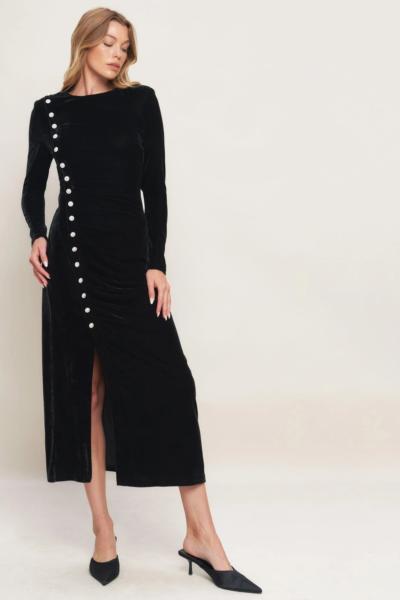 Urban Empress Velvet Midi Dress - Image 5