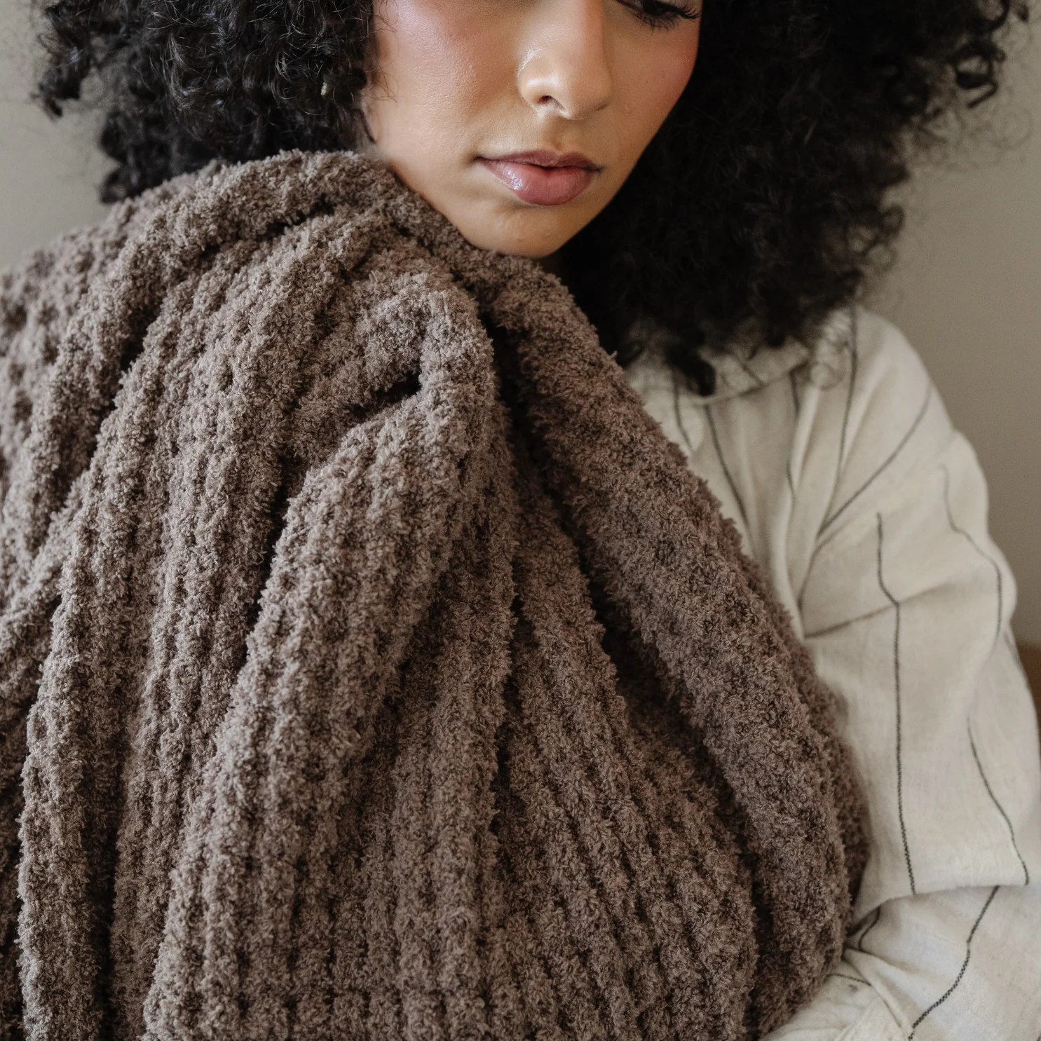 WAFFLE KNIT THROW BLANKETS - Image 22