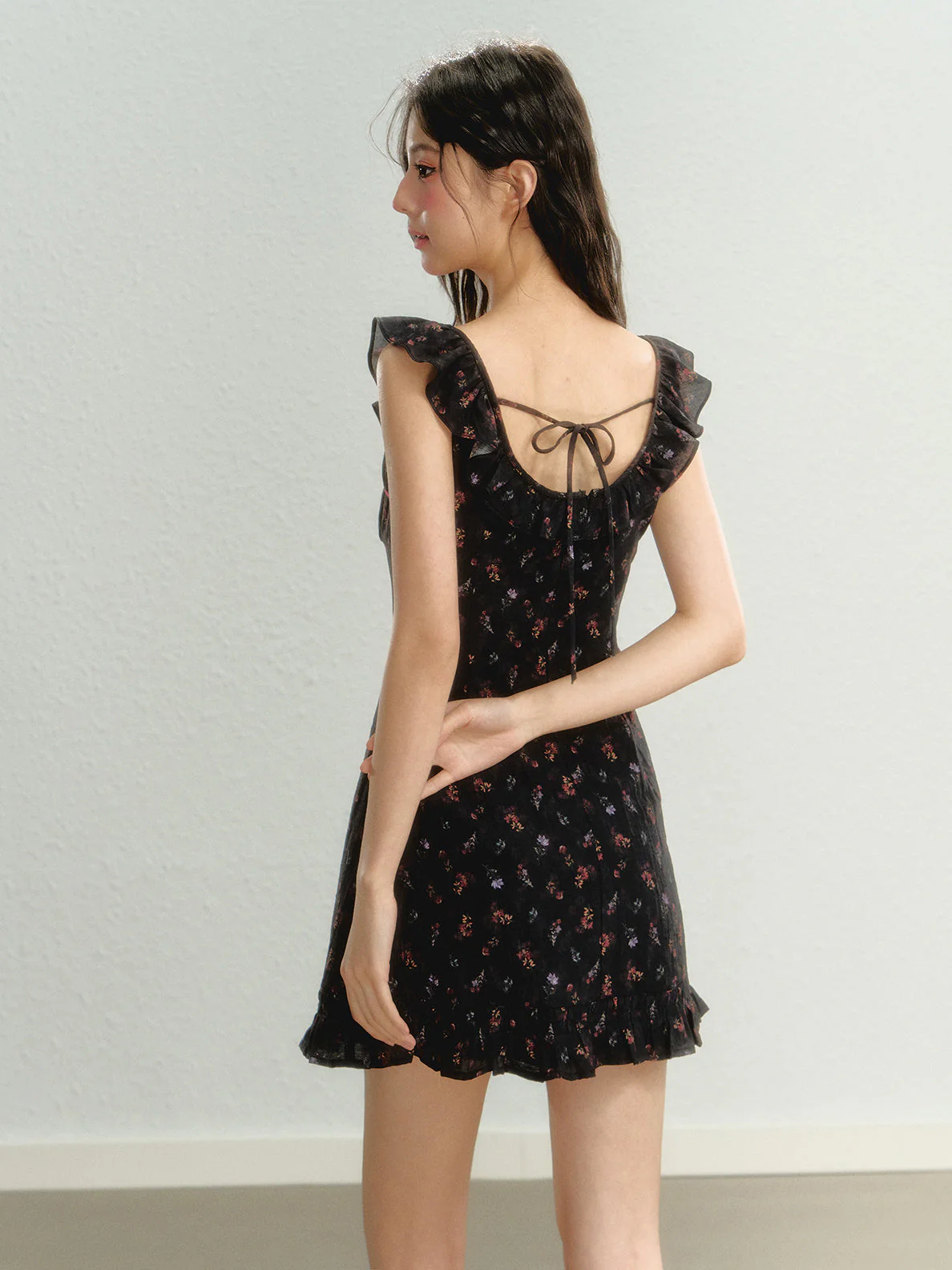 Women’s Sleeveless Floral Suspender Skirt - Image 2