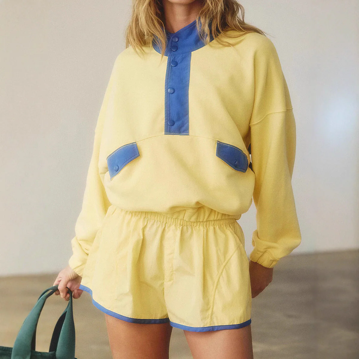 Women's Long-Sleeve Contrast Color 2-Piece Set – Top & Cropped Pants - Image 3